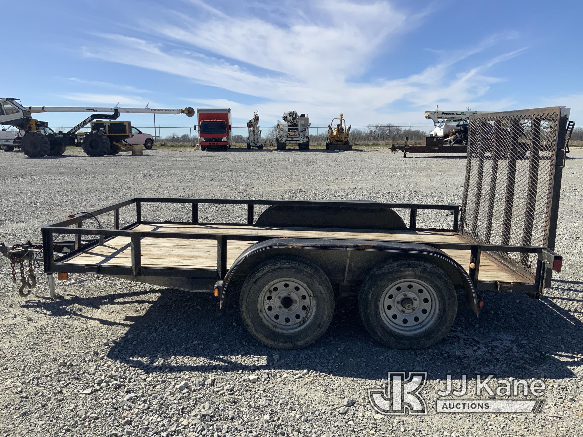 (Hawk Point, MO) 2014 Lamar Trailers 6 Ton T/A Material Trailer 76 in by 12ft deck with ramp.