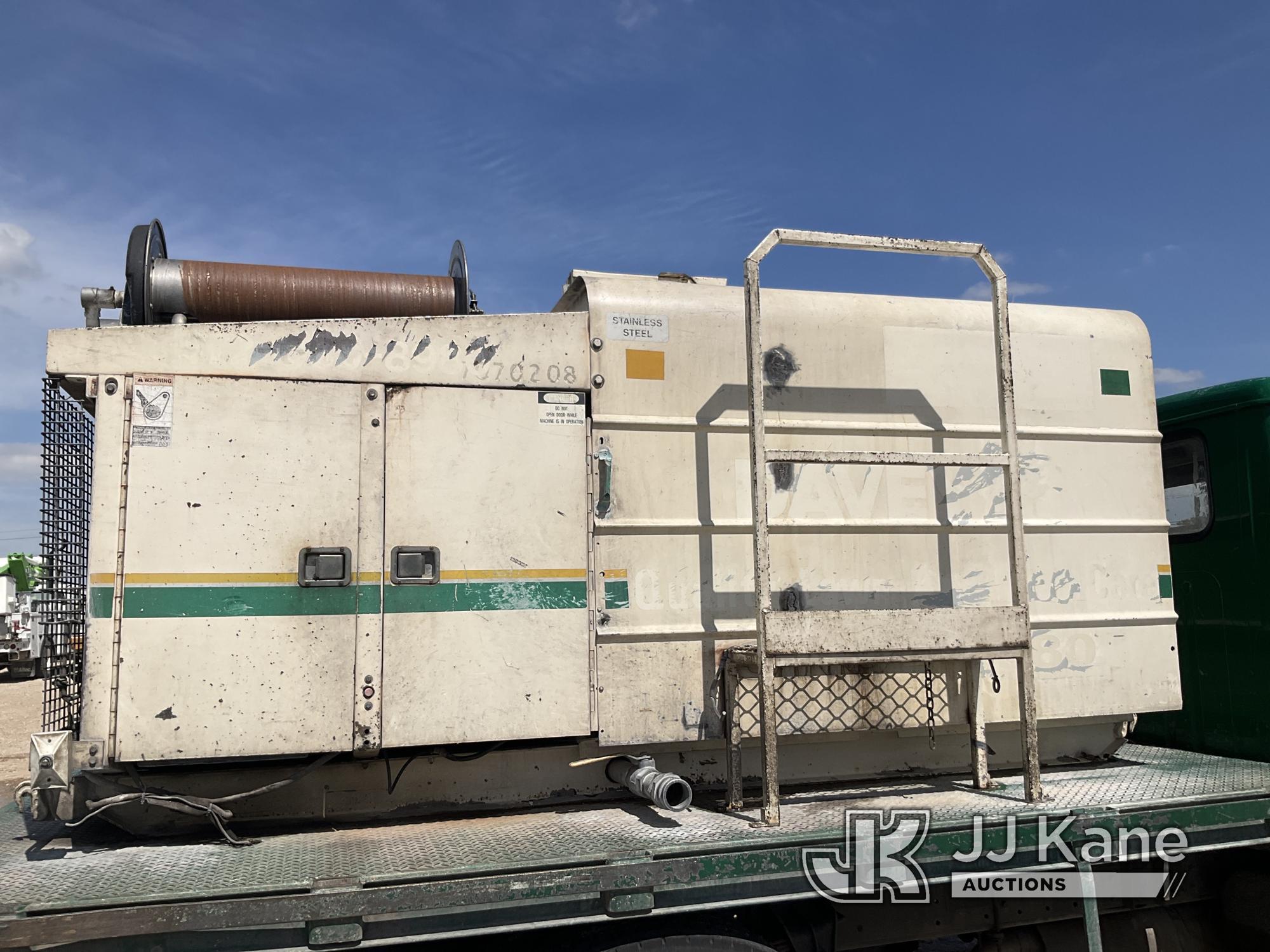 (Waxahachie, TX) 2002 International 4700 Spray Truck, Selling with unit 7070208 Runs & Moves) (Jump