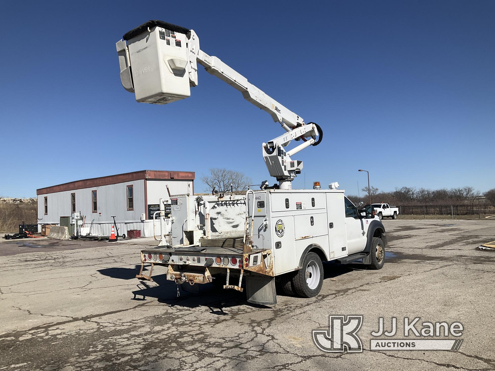 (Kansas City, MO) Altec AT37G, Articulating & Telescopic Bucket mounted behind cab on 2015 Ford F550