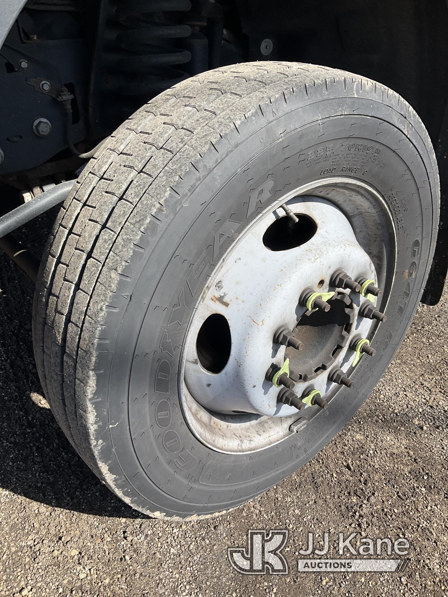 (South Beloit, IL) 2009 Ford F550 High Top Service Truck Runs & Moves