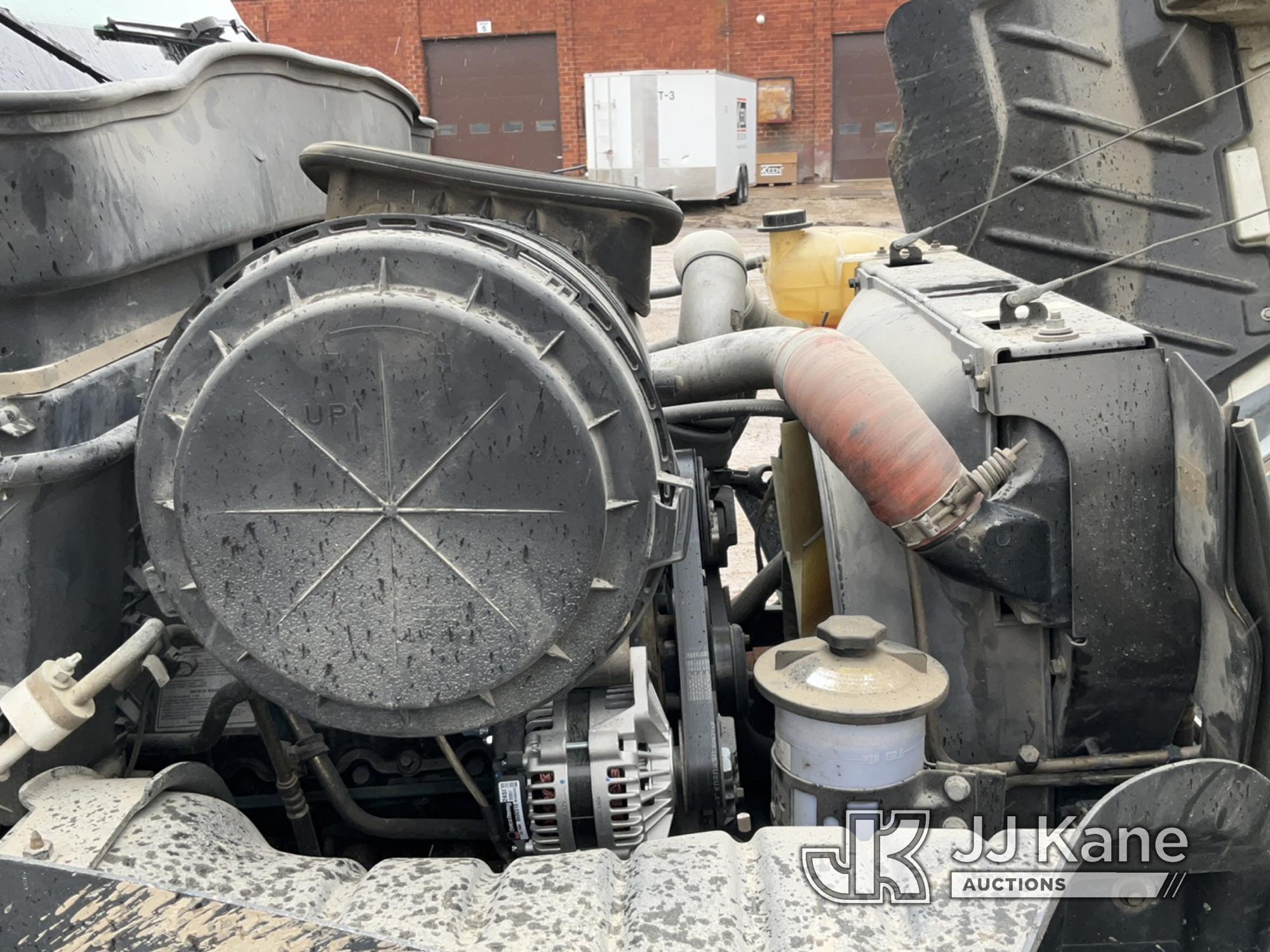 (Des Moines, IA) National N-50, Knuckleboom Crane mounted behind cab on 2004 International 4200 Stak