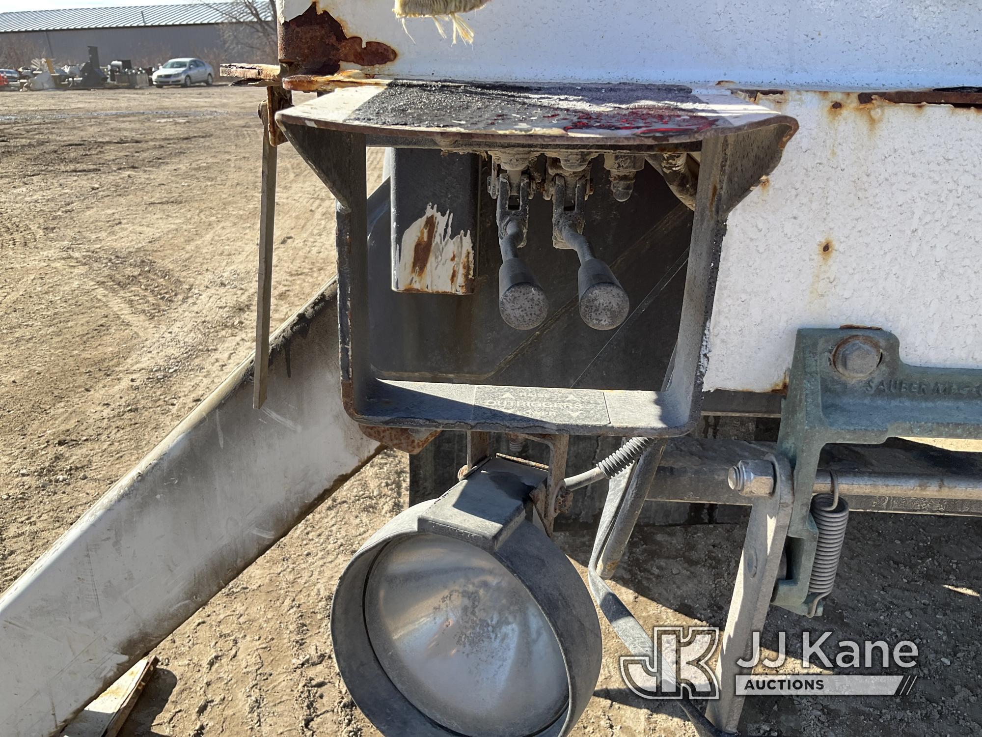 (Des Moines, IA) Altec DM45-BR, Digger Derrick rear mounted on 2014 Freightliner M2 106 T/A Utility