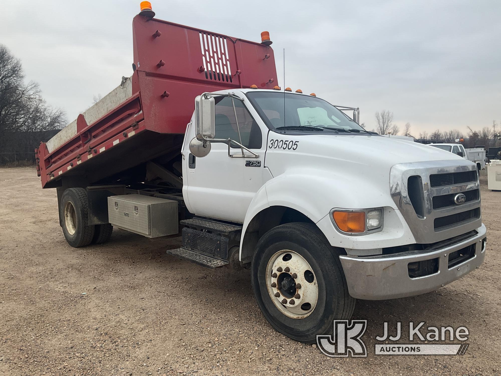 (Shakopee, MN) 2012 Ford F750 Dump Truck Runs & Moves