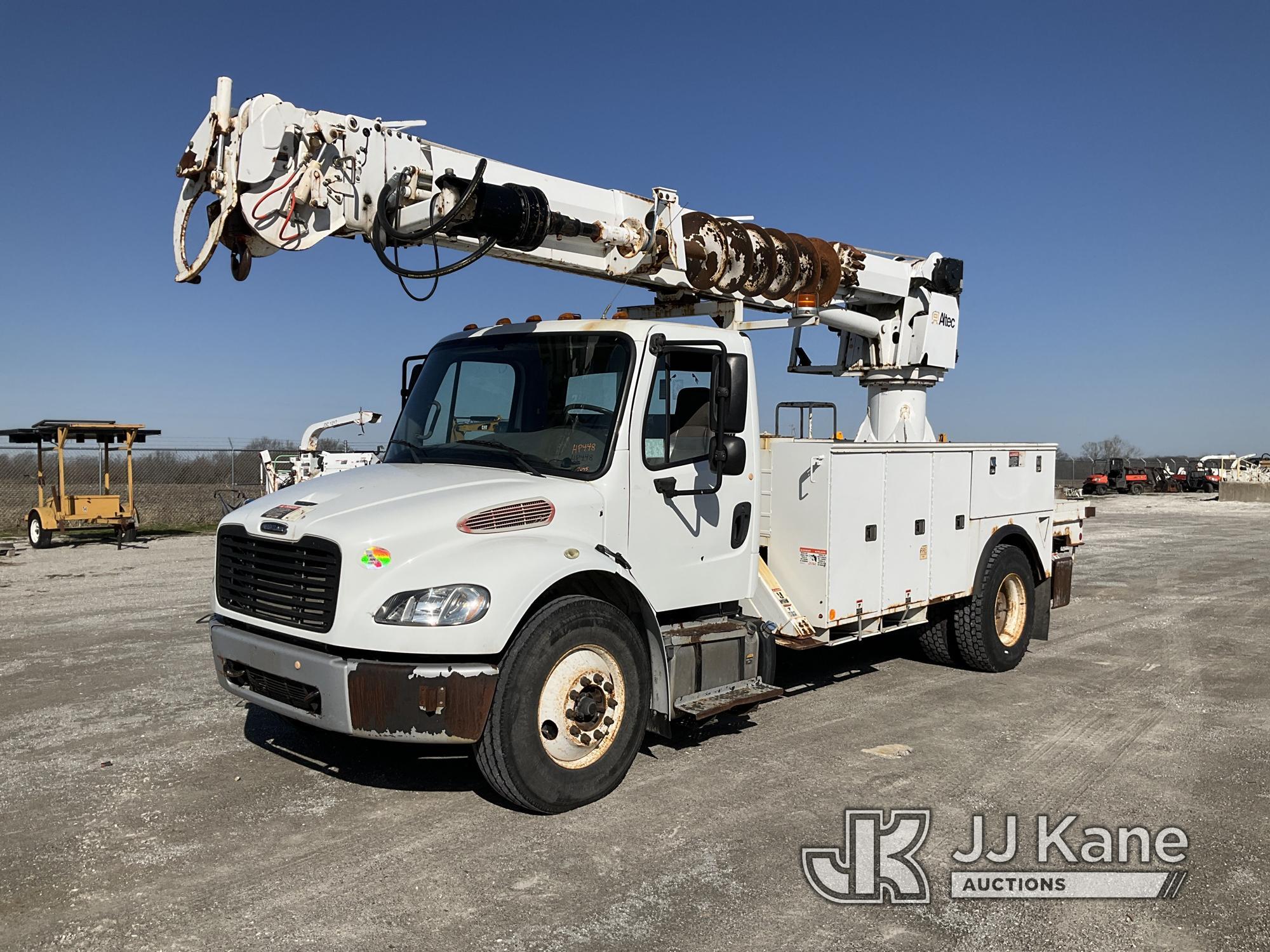 (Hawk Point, MO) Altec DM47B-TR, Digger Derrick rear mounted on 2013 Freightliner M2 106 Utility Tru