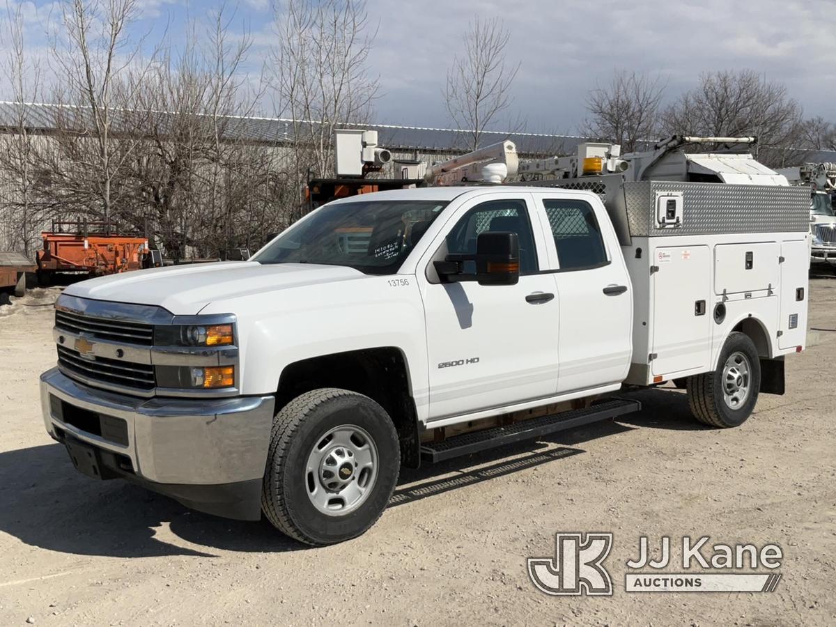 (Des Moines, IA) 2017 Chevrolet Silverado 2500HD 4x4 Extended-Cab Service Truck Runs & Moves