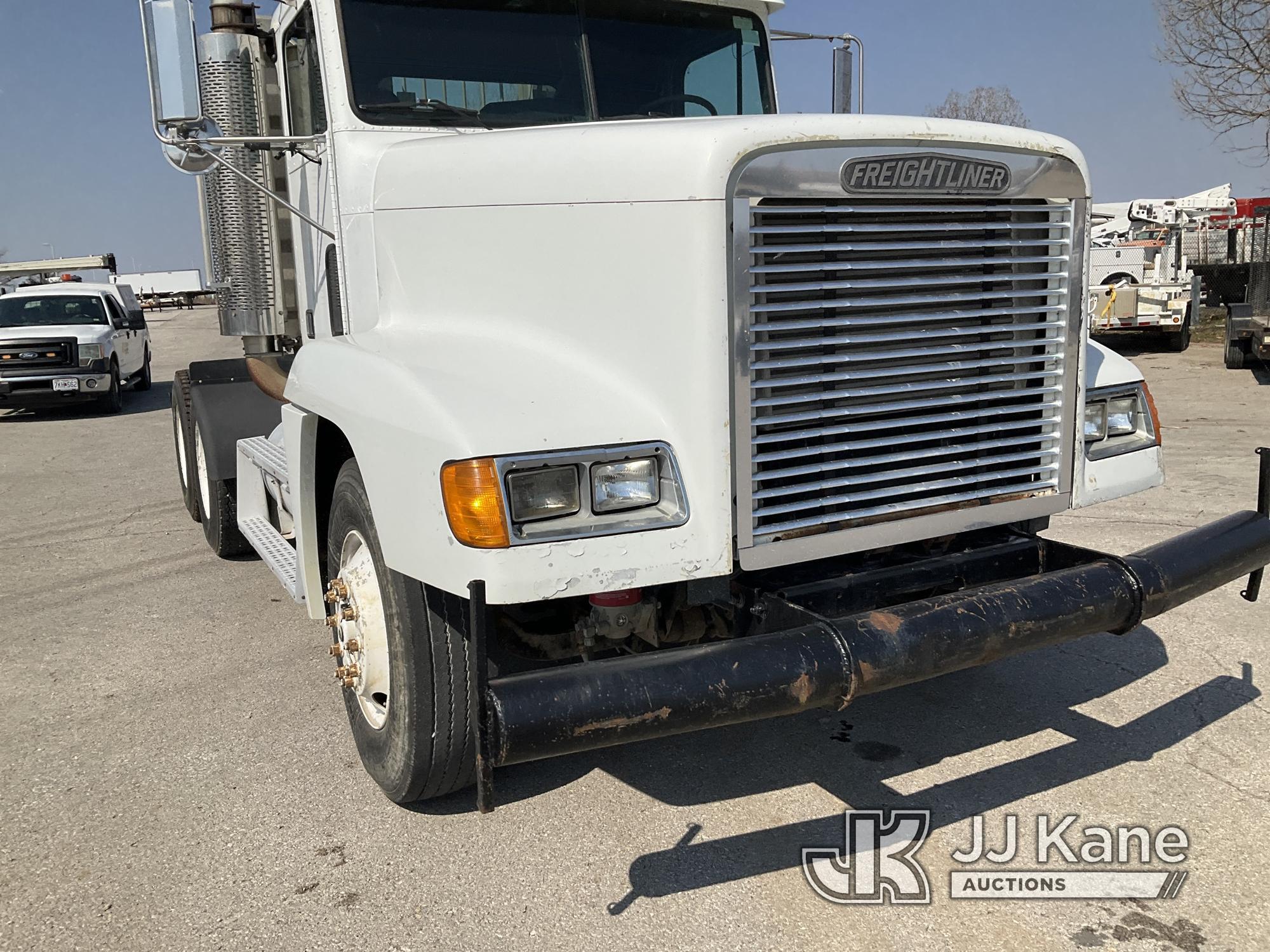 (Kansas City, MO) 2001 Freightliner FLD120 T/A Truck Tractor Runs & Moves