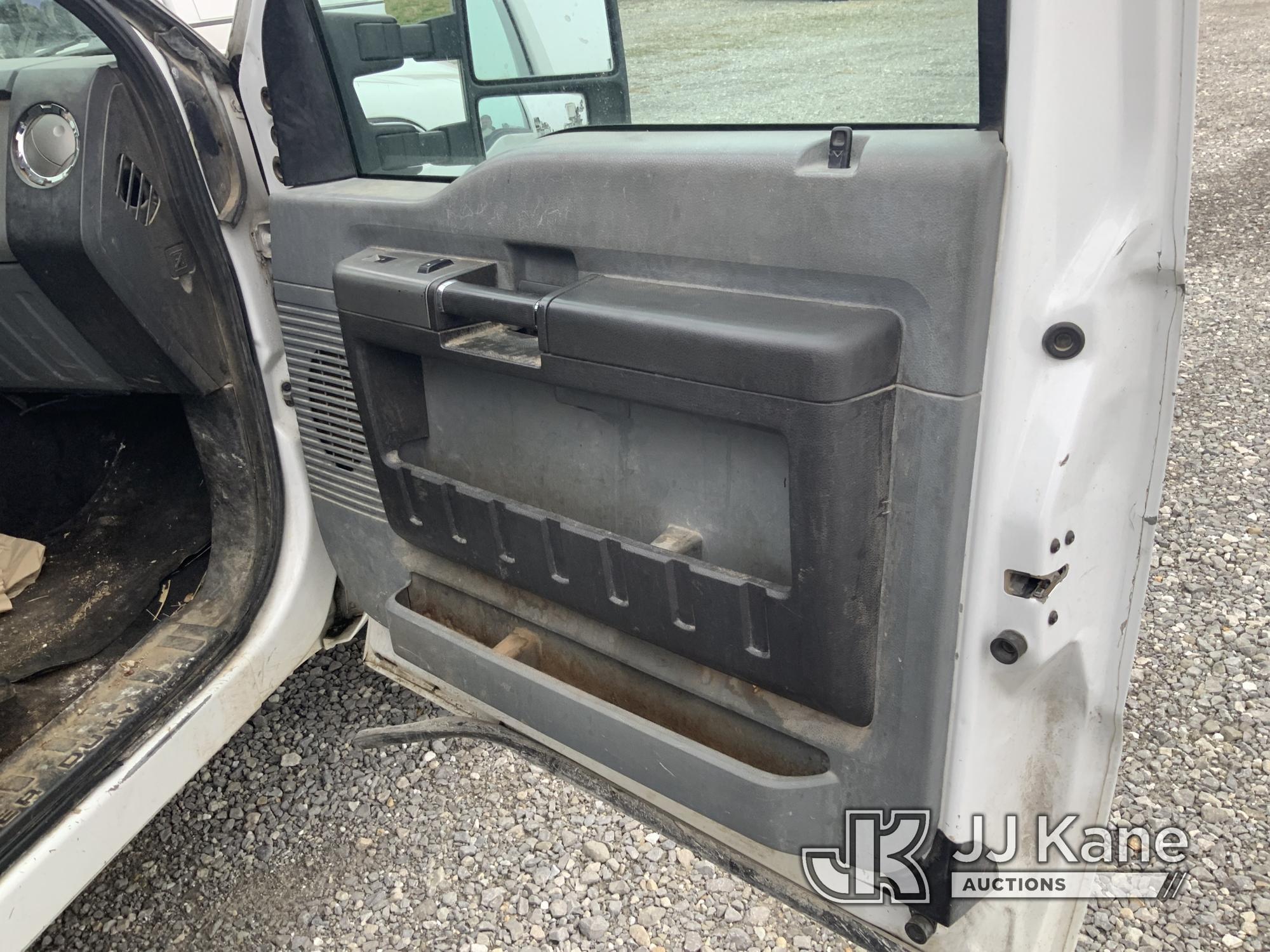 (Hawk Point, MO) 2011 Ford F550 Flatbed Truck Runs & moves) (Body & Paint Damage. Seller States: DEF