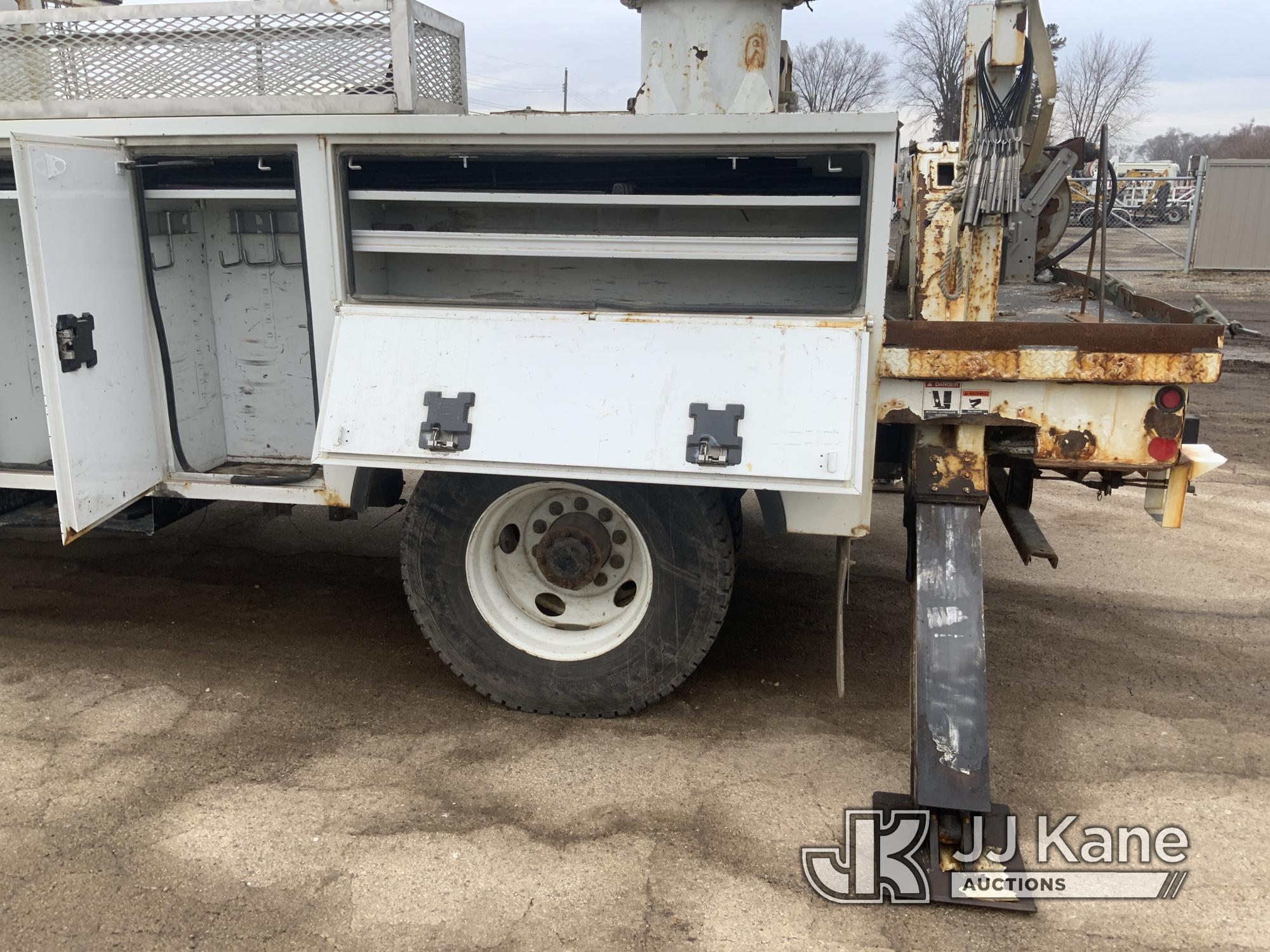 (South Beloit, IL) Altec DC47-TR, Digger Derrick mounted on 2016 Kenworth T300 Utility Truck Runs, M