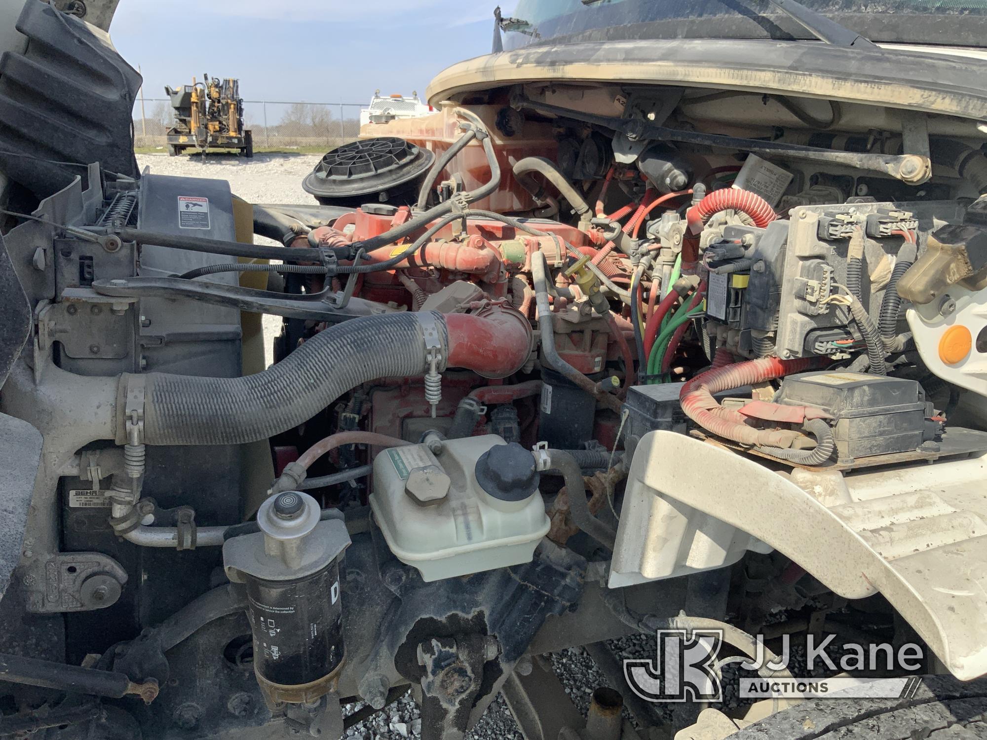 (Hawk Point, MO) Altec DM47B-TR, Digger Derrick rear mounted on 2017 Freightliner M2 106 Utility Tru