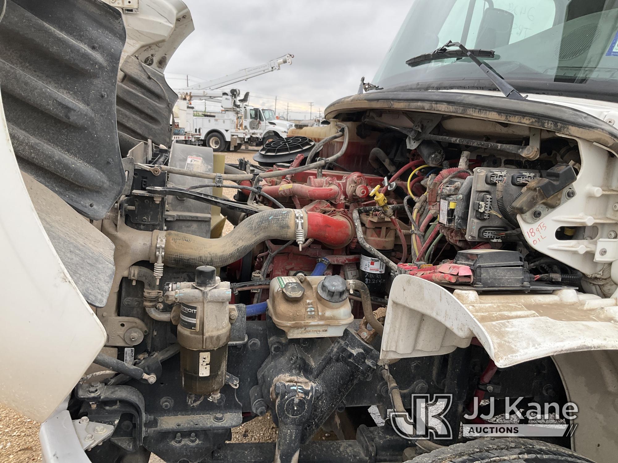 (Waxahachie, TX) Altec AA55-MH, Material Handling Bucket Truck rear mounted on 2019 Freightliner M2