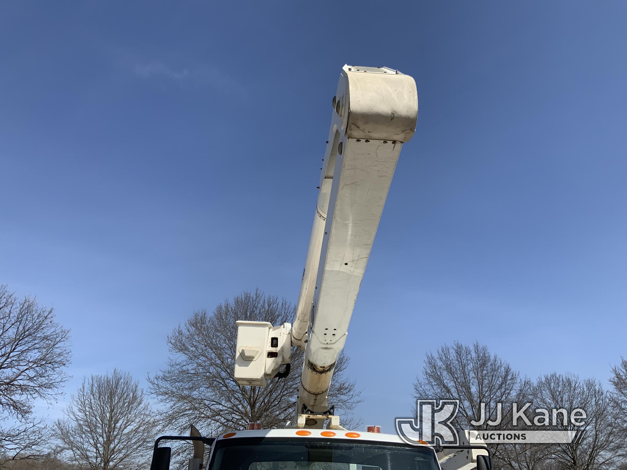 (Henryetta, OK) Altec AA755-MH, Material Handling Bucket Truck rear mounted on 2012 International 73