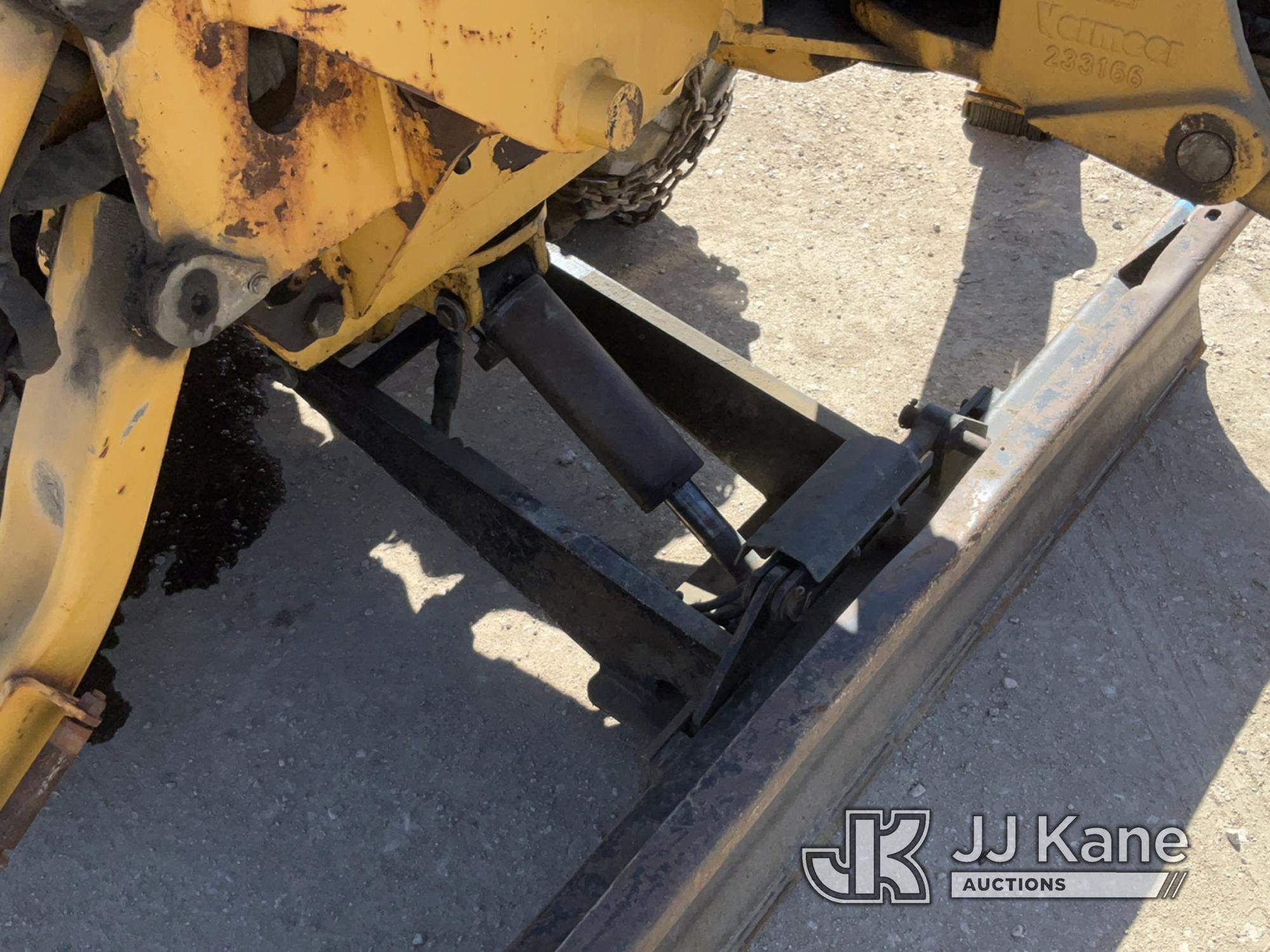 (Des Moines, IA) 2007 Vermeer RT650 Combo Trencher/Vibratory Cable Plow Runs, Moves, Operates) (. Se
