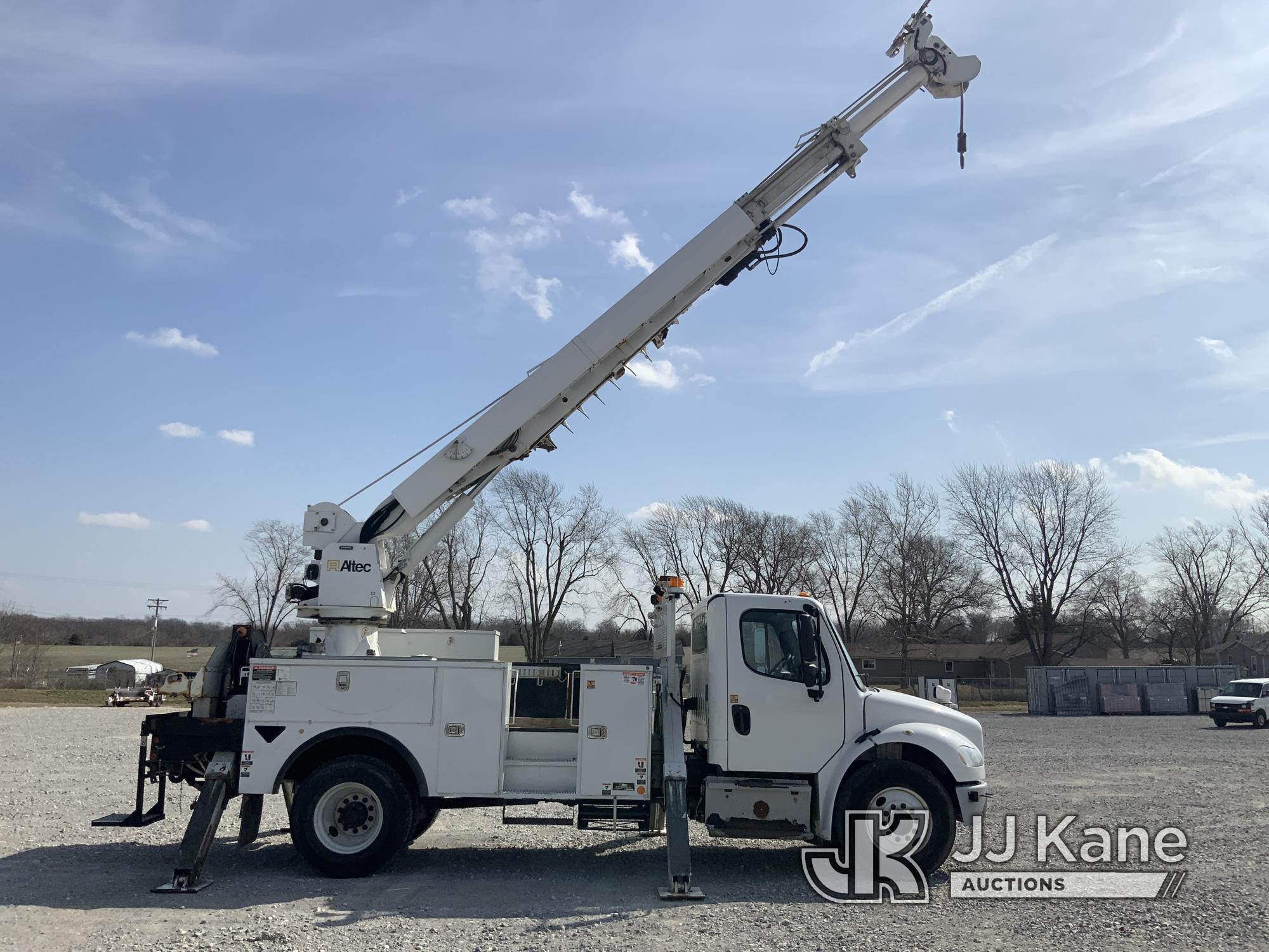 (Hawk Point, MO) Altec DM47B-TR, Digger Derrick rear mounted on 2017 Freightliner M2 106 Utility Tru