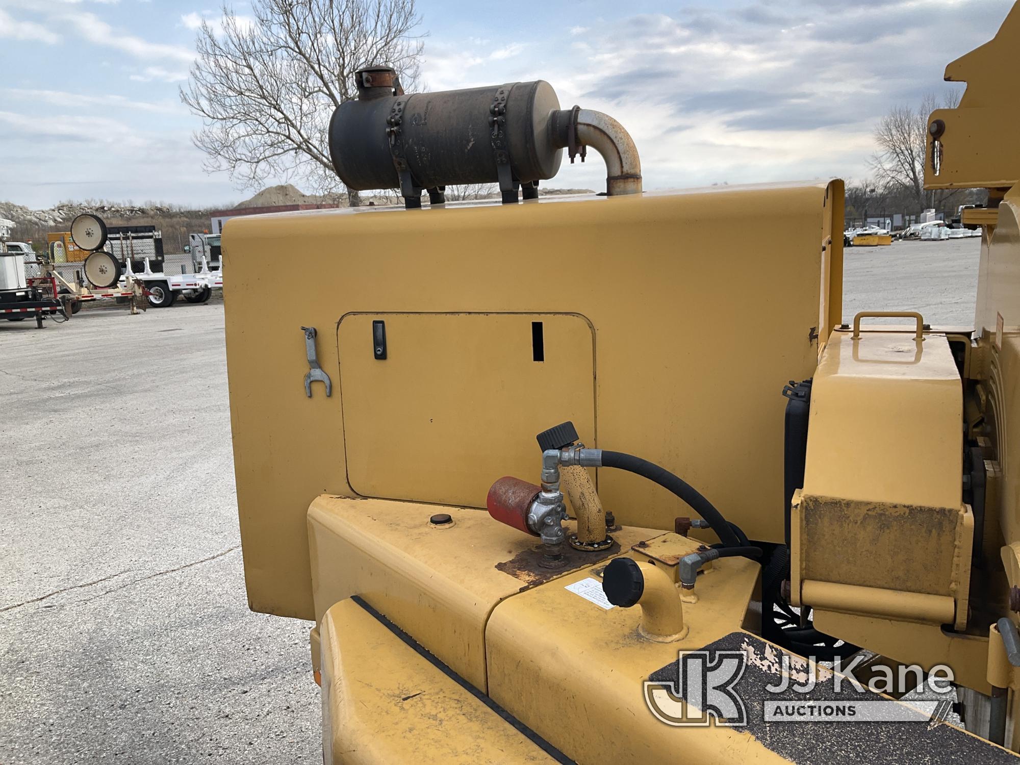 (Kansas City, MO) Rayco DXP Chipper (12in Disc), trailer mtd No Title) (Seller States: Runs, Needs E