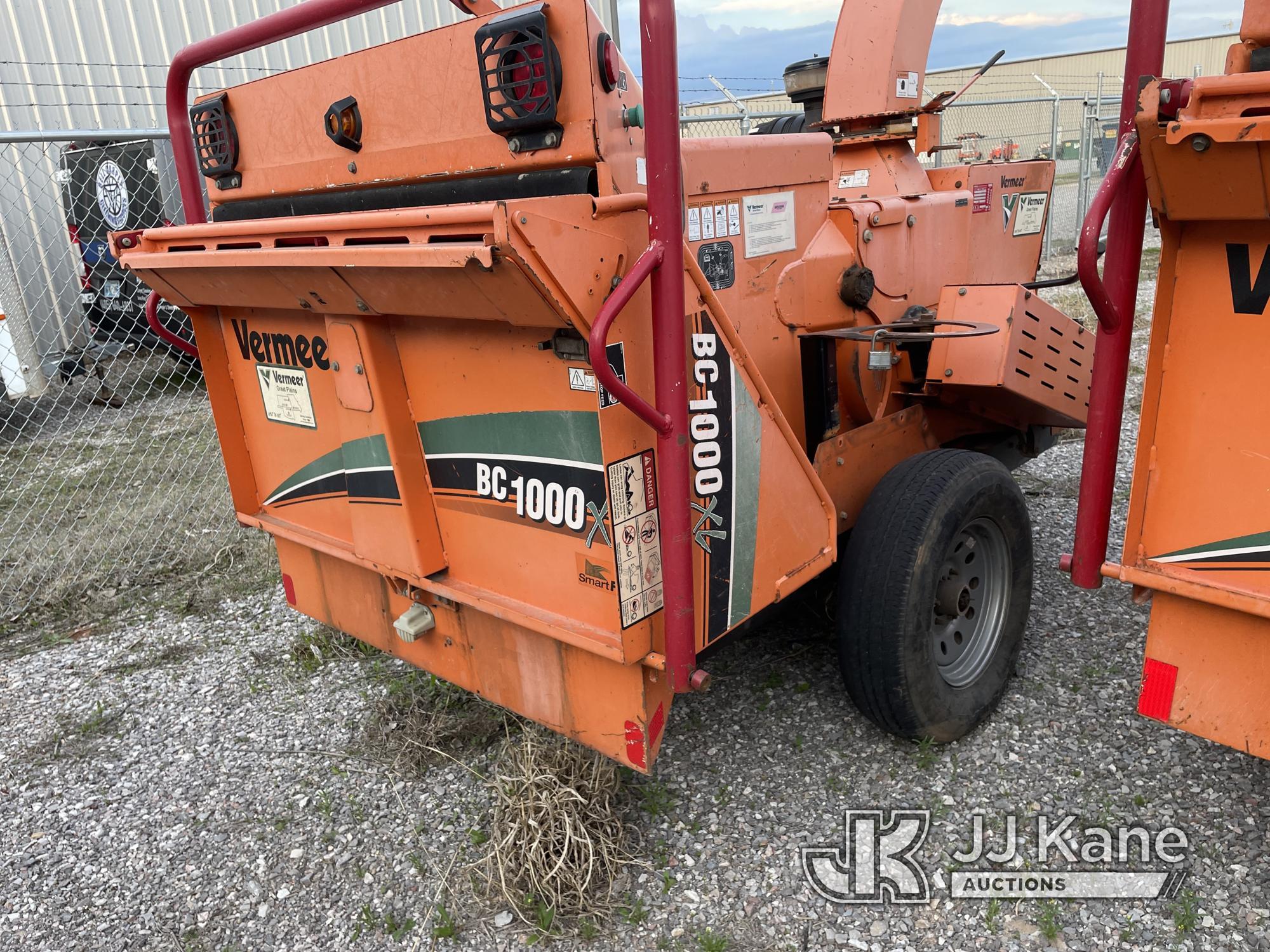 (Oklahoma City, OK) 2012 Vermeer BC1000XL Chipper (12in Drum) Runs) (Jump to Start, Missing Battery,