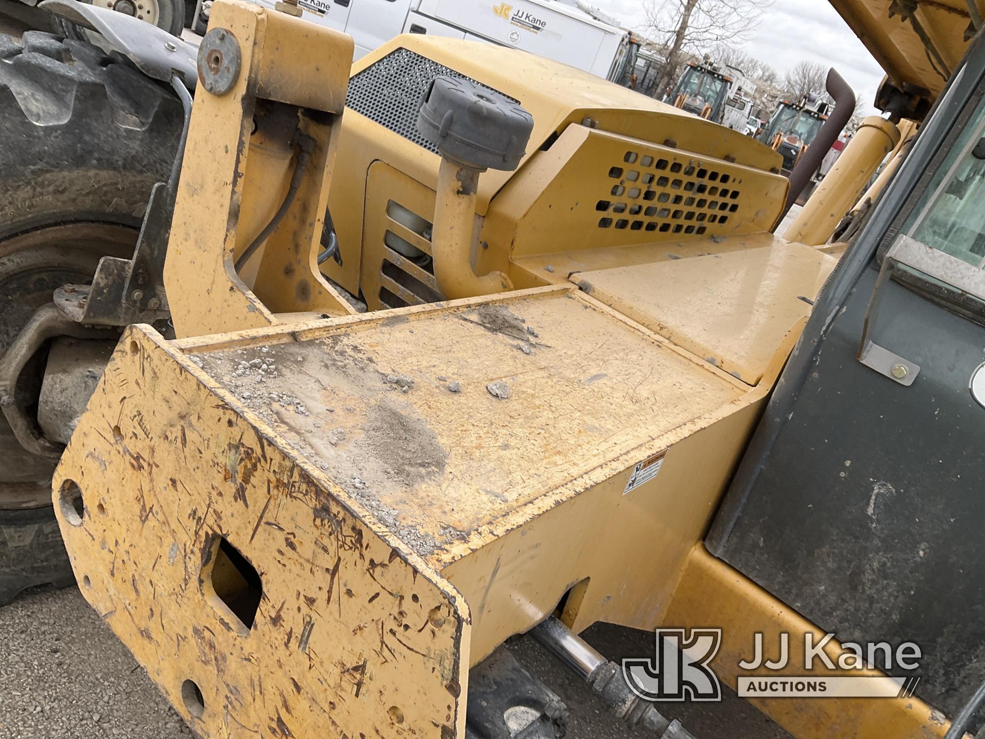 (Kansas City, MO) 2011 Gehl DL1240H Rough Terrain Forklift Runs & Operates) (Does Not Move, Conditio