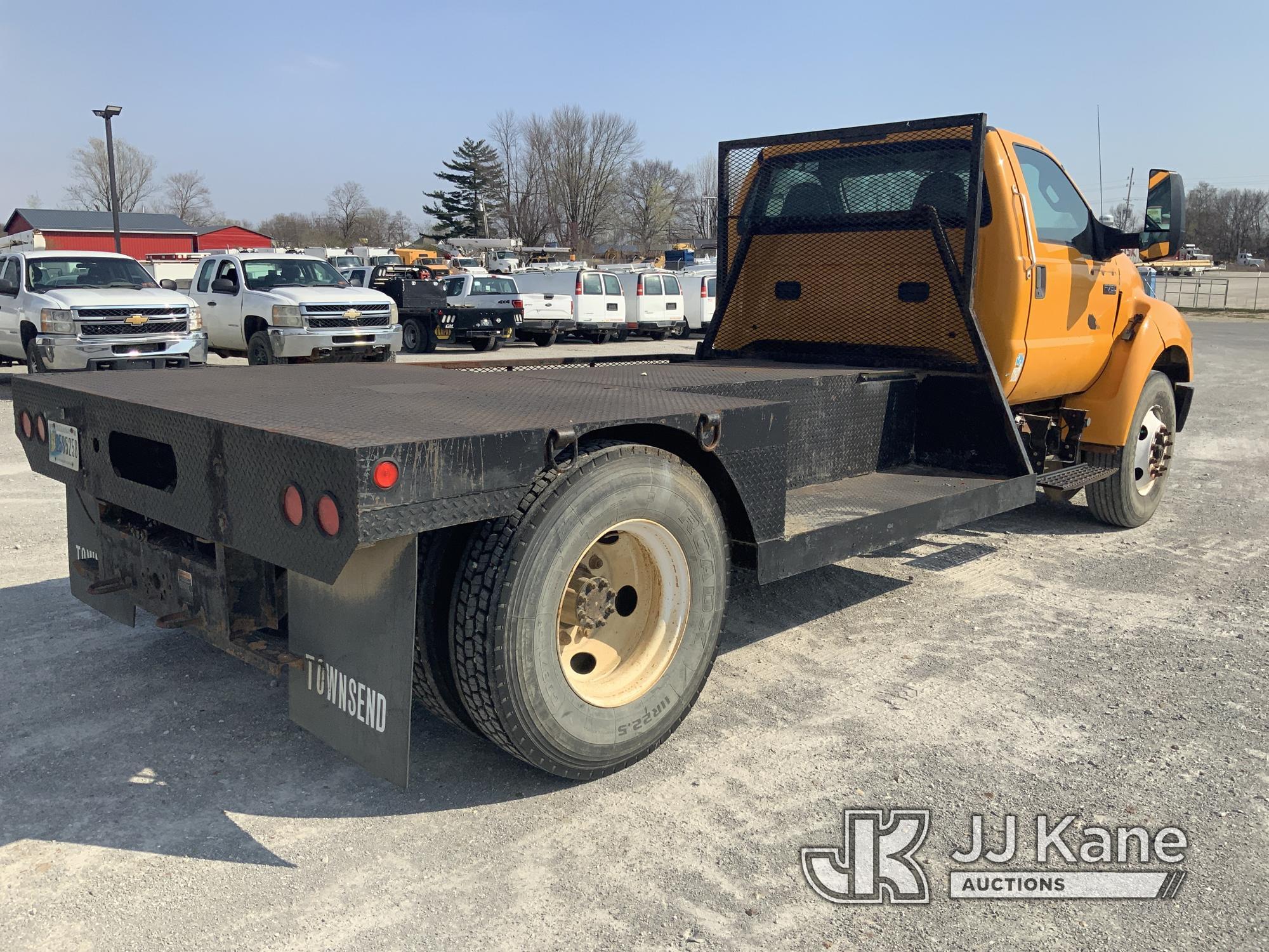 (Hawk Point, MO) 2013 Ford F750 Flatbed Truck Runs & Moves) (Check Engine Light On, Missing Headligh