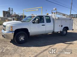 (South Beloit, IL) 2007 Chevrolet Silverado 2500HD 4x4 Extended-Cab Service Truck Runs & Moves) (Rus