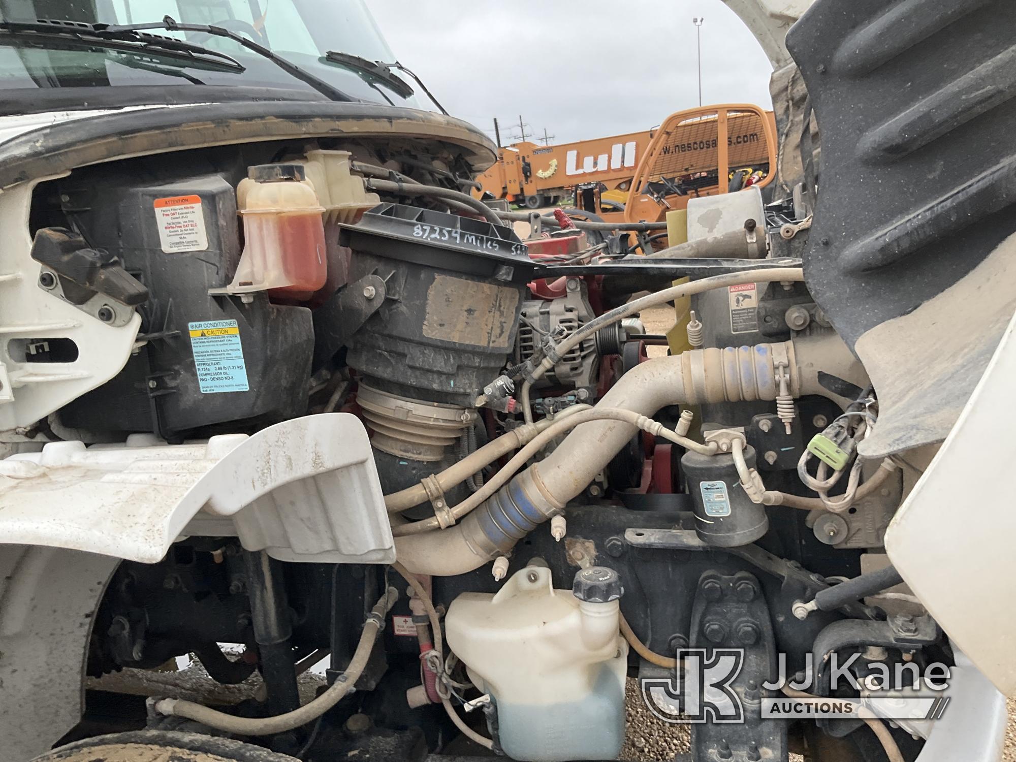 (Waxahachie, TX) Altec AA55-MH, Material Handling Bucket Truck rear mounted on 2019 Freightliner M2