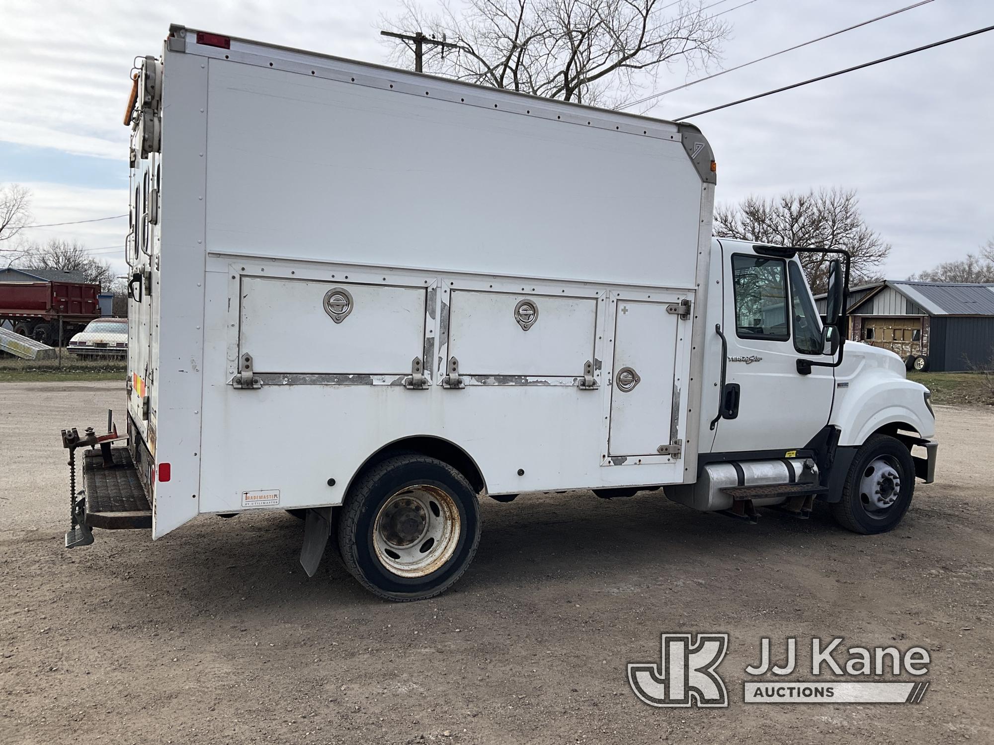 (South Beloit, IL) 2014 International TerraStar Enclosed High-Top Service Truck Runs & Moves) ( Chec