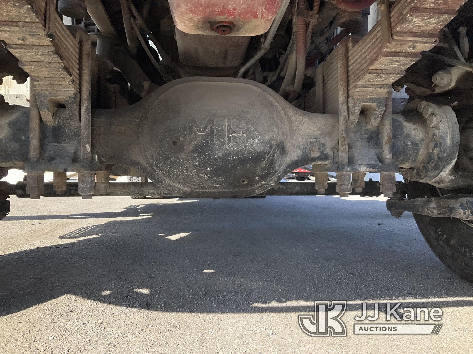 (Kansas City, MO) Altec AM900-E100, Double-Elevator Bucket Truck rear mounted on 2014 Freightliner M