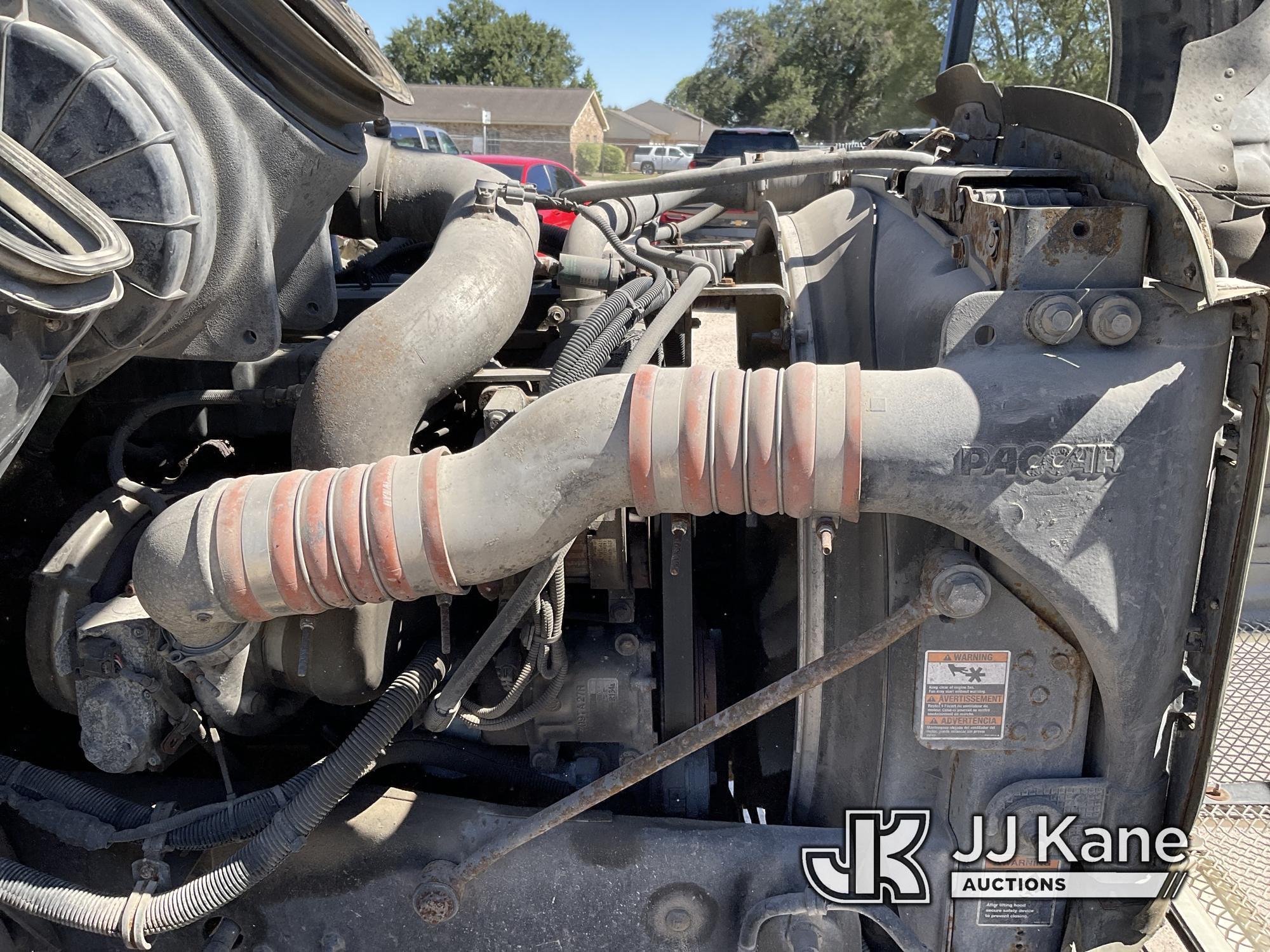 (San Antonio, TX) Altec AA55-MH, Material Handling Bucket Truck rear mounted on 2014 Kenworth T370 U