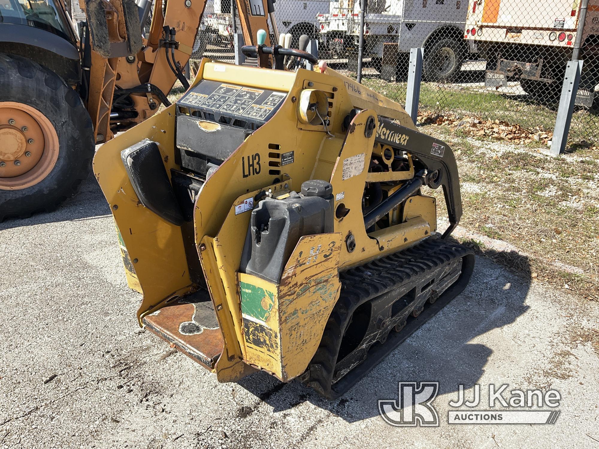 (Kansas City, MO) 2016 Vermeer Corporation S800TX Walk-Behind Tracked Skid Steer Loader Not Running,