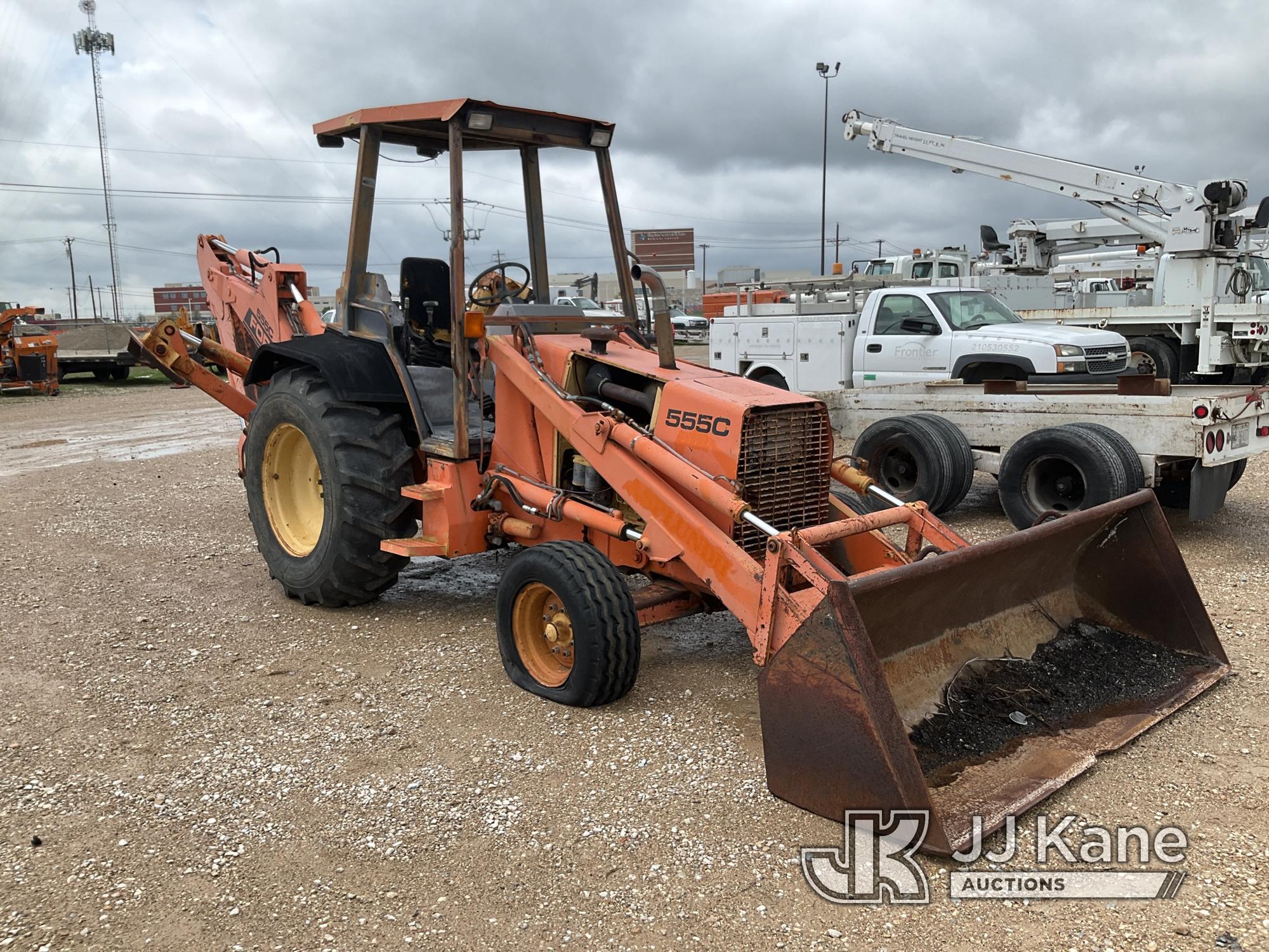 (Waxahachie, TX) 1992 Ford 555C Tractor Loader Backhoe Not Running, Condition Unknown, Flat Tires) (