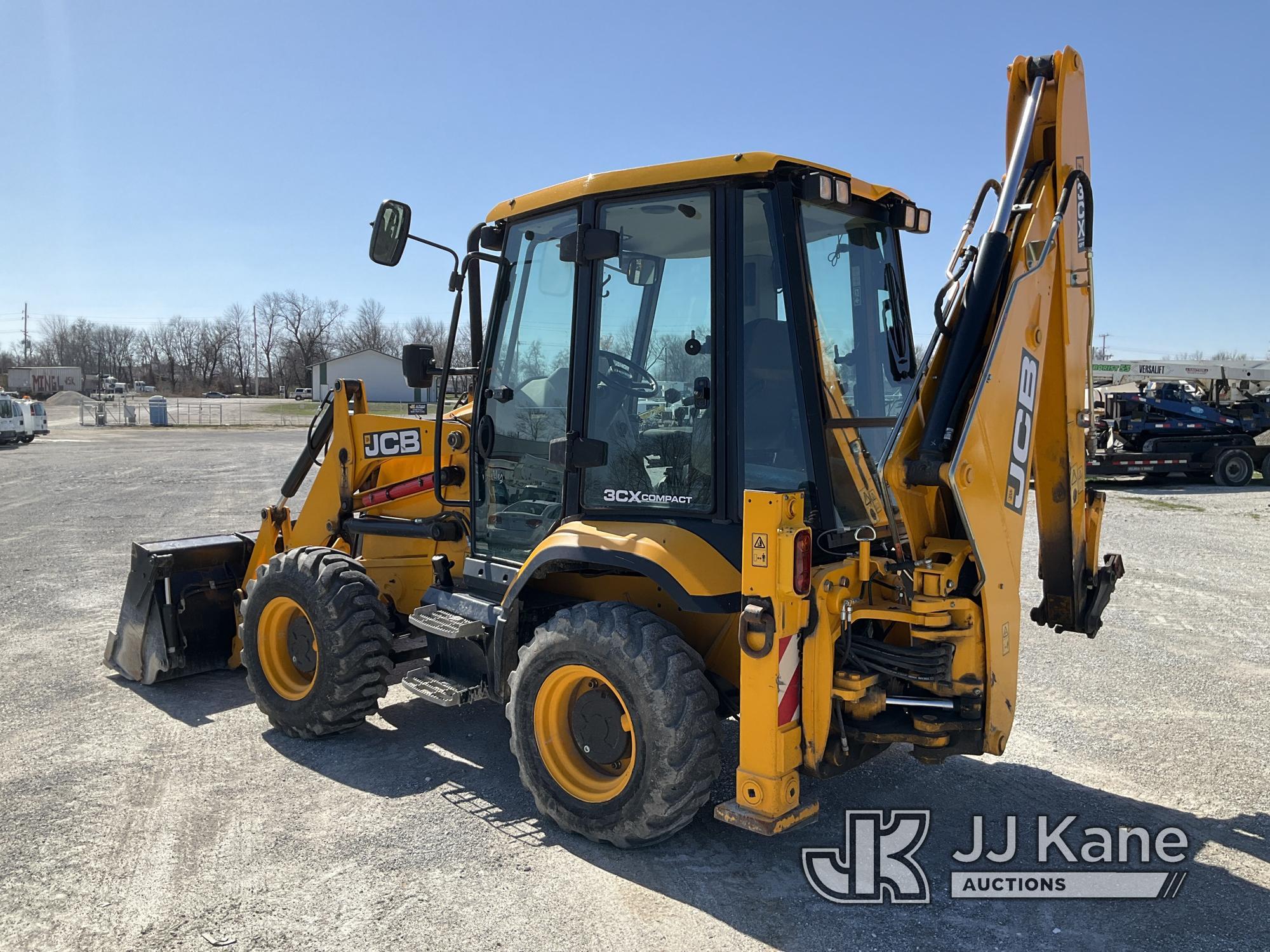 (Hawk Point, MO) 2019 JCB 3CX COMPACT Tractor Loader Backhoe Runs, Moves & Operates. (Crack in glass