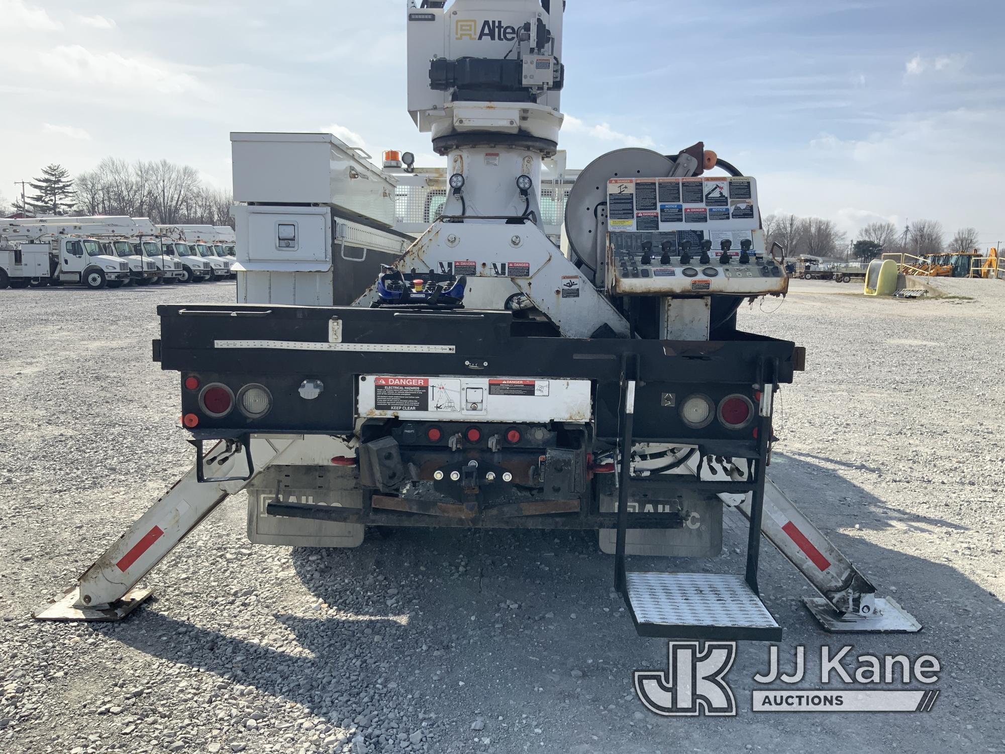 (Hawk Point, MO) Altec DM47B-TR, Digger Derrick rear mounted on 2017 Freightliner M2 106 Utility Tru