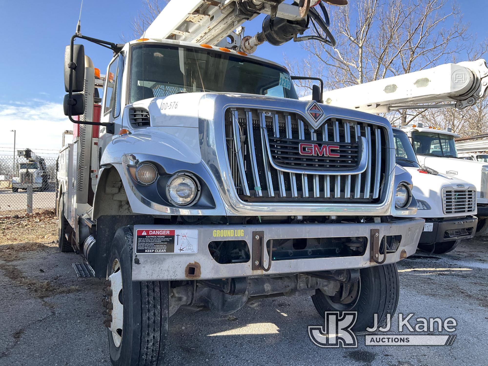 (Kansas City, MO) Altec DM47B-TR, Digger Derrick rear mounted on 2014 International 7300 4x4 Utility