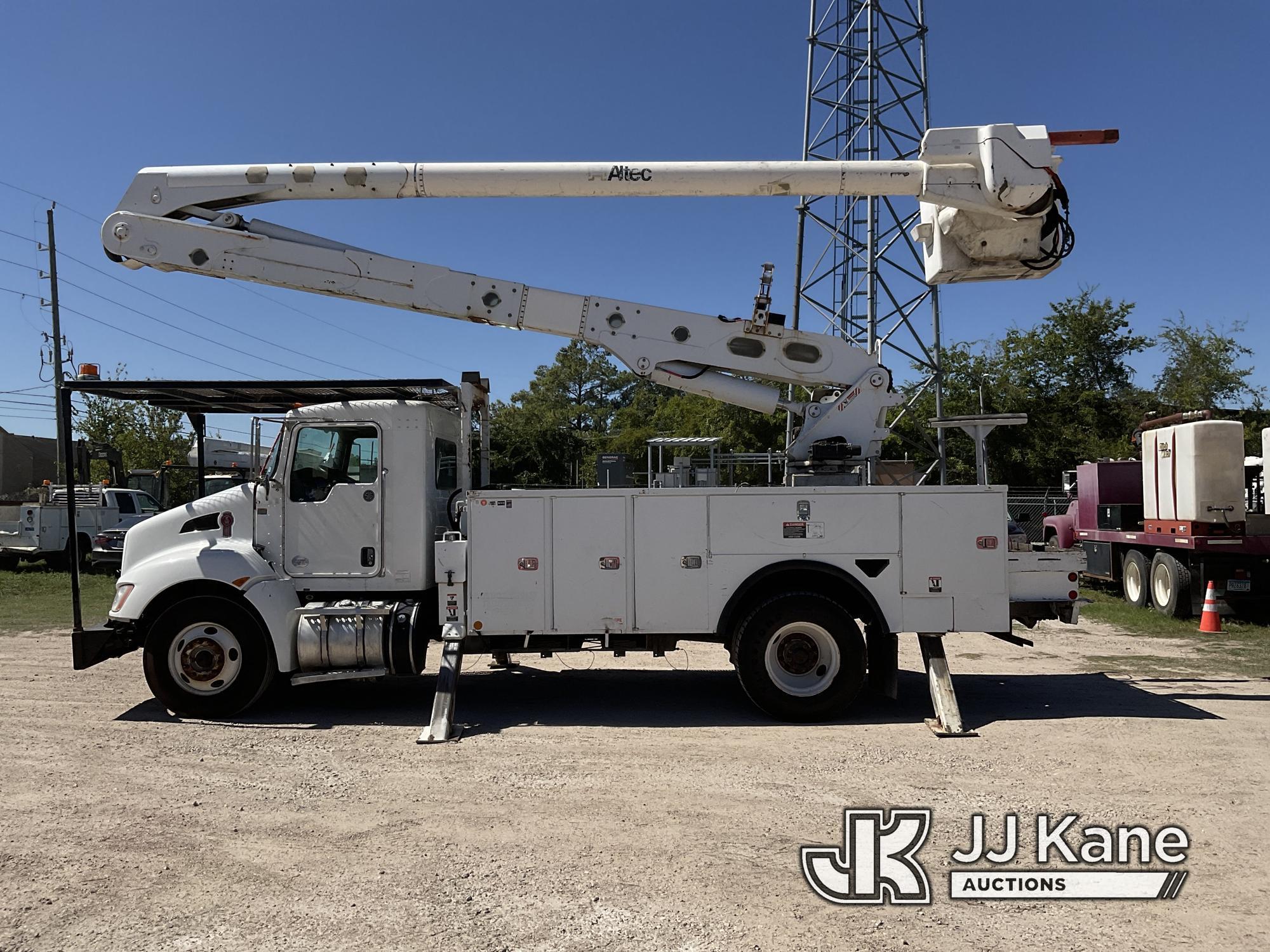 (San Antonio, TX) Altec AA55-MH, Material Handling Bucket Truck rear mounted on 2014 Kenworth T370 U