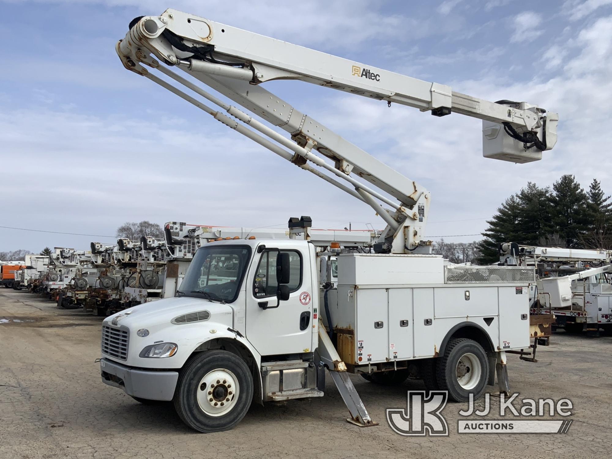 (South Beloit, IL) Altec TA60, Articulating & Telescopic Material Handling Bucket Truck rear mounted