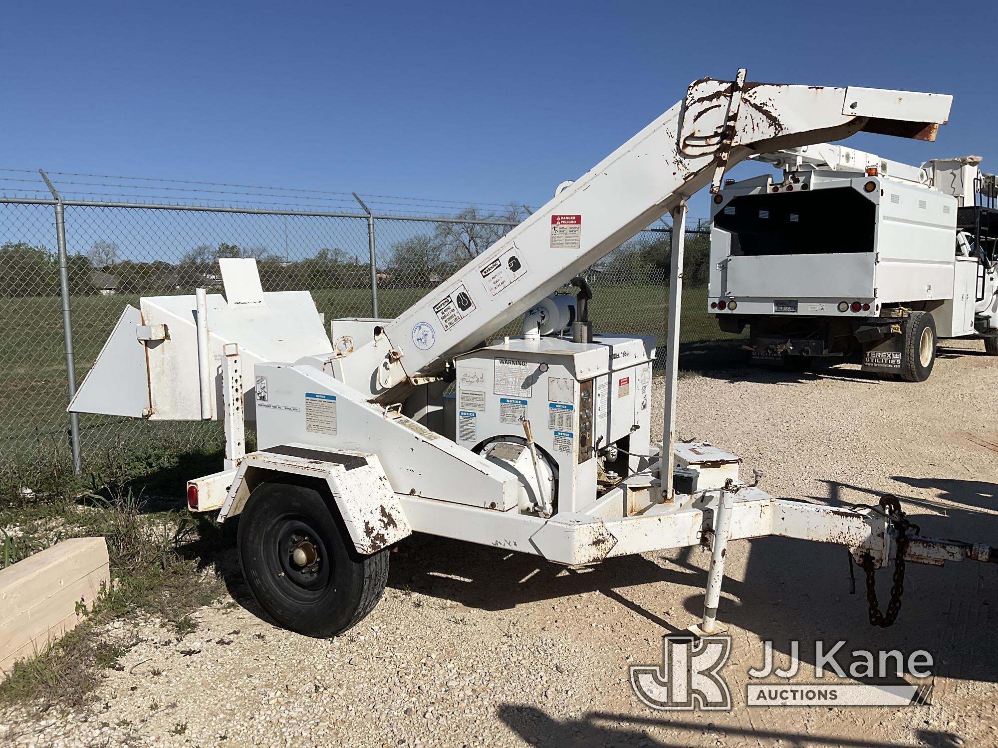 (Fredericksburg, TX) 1995 Bandit Industries 1690 Chipper (15in Drum), trailer mtd Runs And Operates,