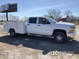 (South Beloit, IL) 2019 Chevrolet Silverado 3500HD 4x4 Crew-Cab Service Truck Runs & Move) ( ABS Lig