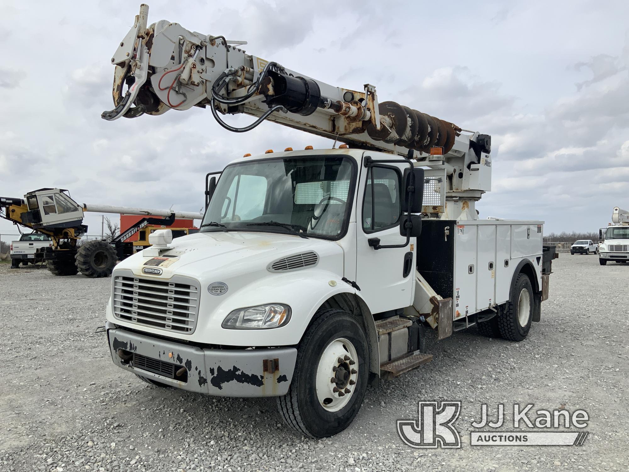 (Hawk Point, MO) Altec DM47B-TR, Digger Derrick rear mounted on 2017 Freightliner M2 106 Utility Tru