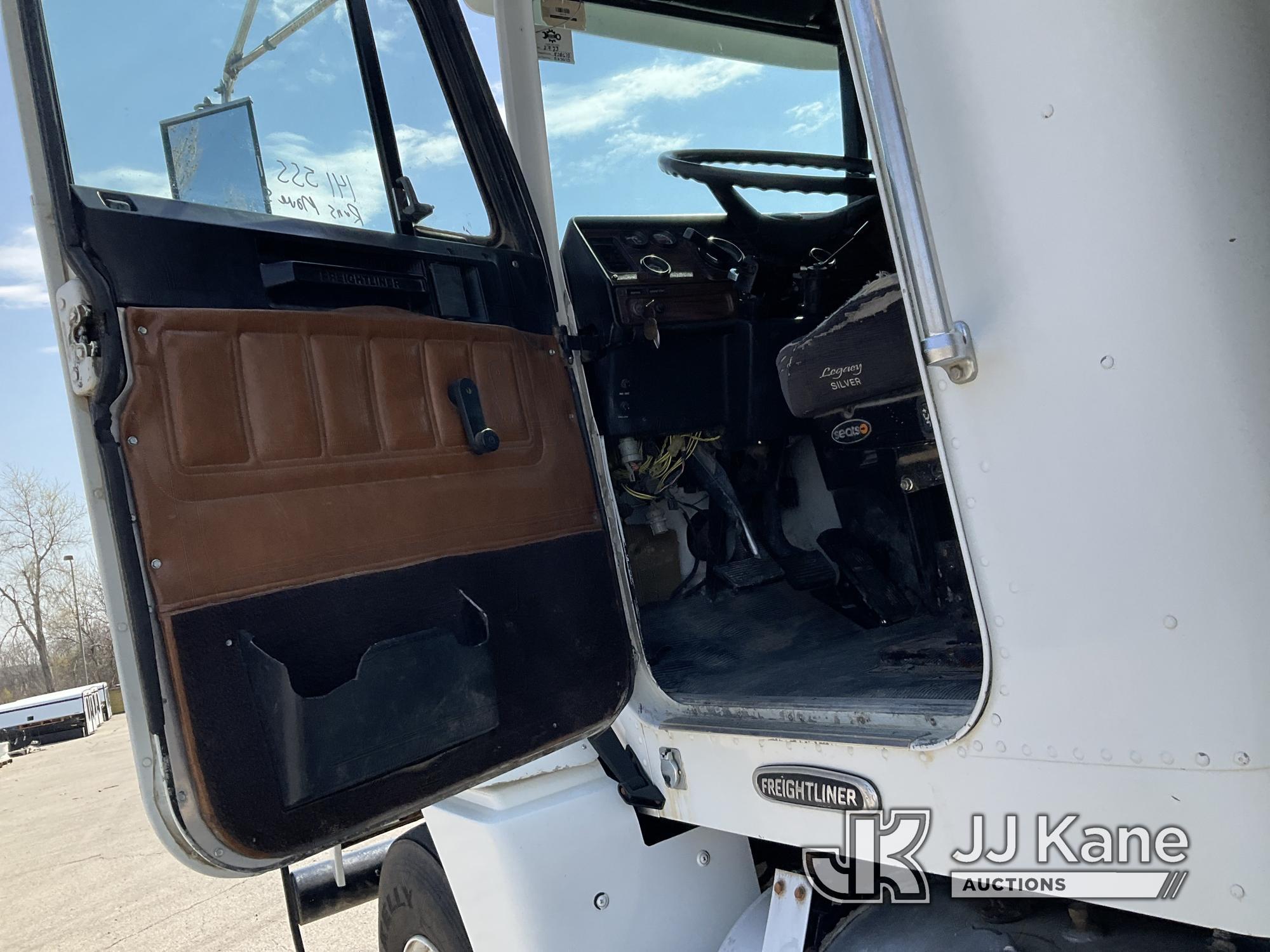 (Kansas City, MO) 2001 Freightliner FLD120 T/A Truck Tractor Runs & Moves