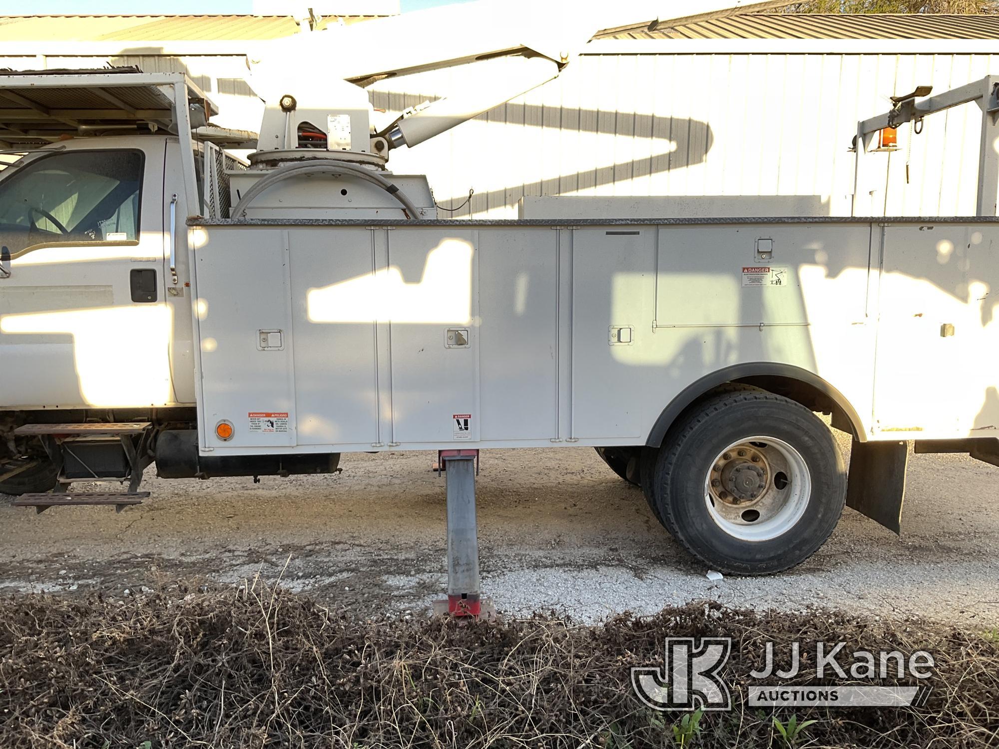 (San Antonio, TX) HiRanger 5FC-55, Bucket mounted behind cab on 2003 Ford F750 Utility Truck Runs, U