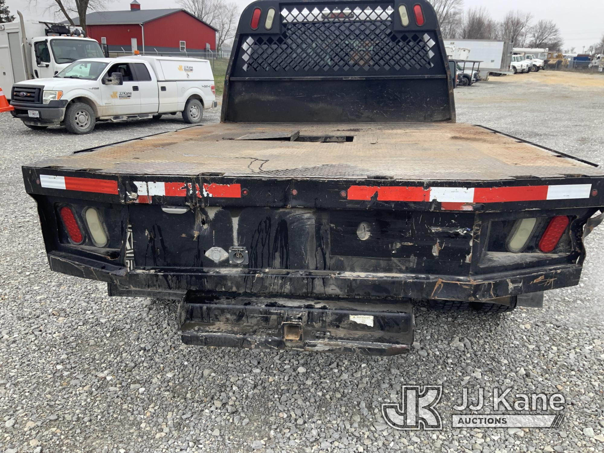 (Hawk Point, MO) 2011 Ford F550 Flatbed Truck Runs & moves) (Body & Paint Damage. Seller States: DEF