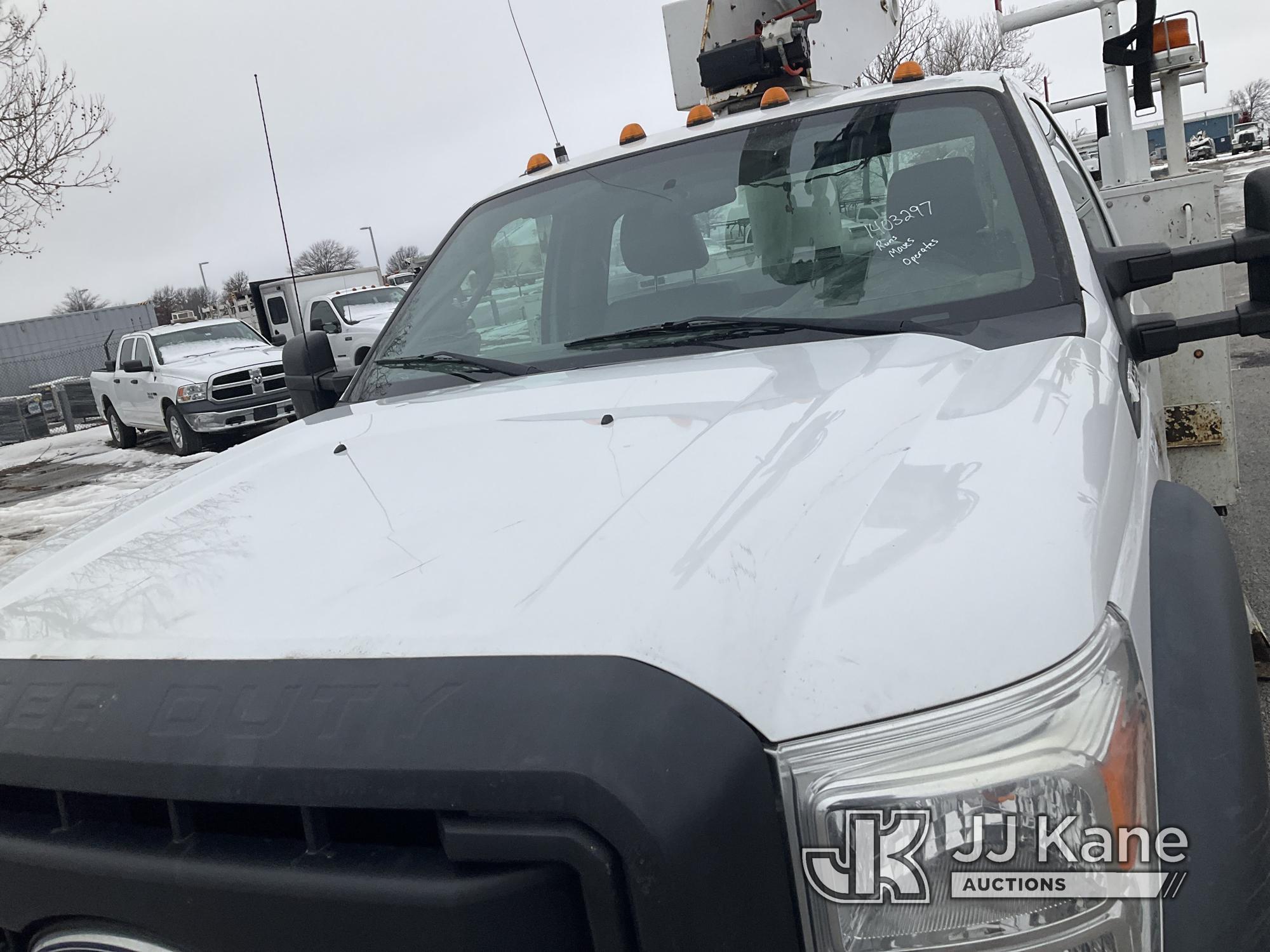 (Kansas City, MO) Altec AT40-MH, Articulating & Telescopic Material Handling Bucket Truck mounted be