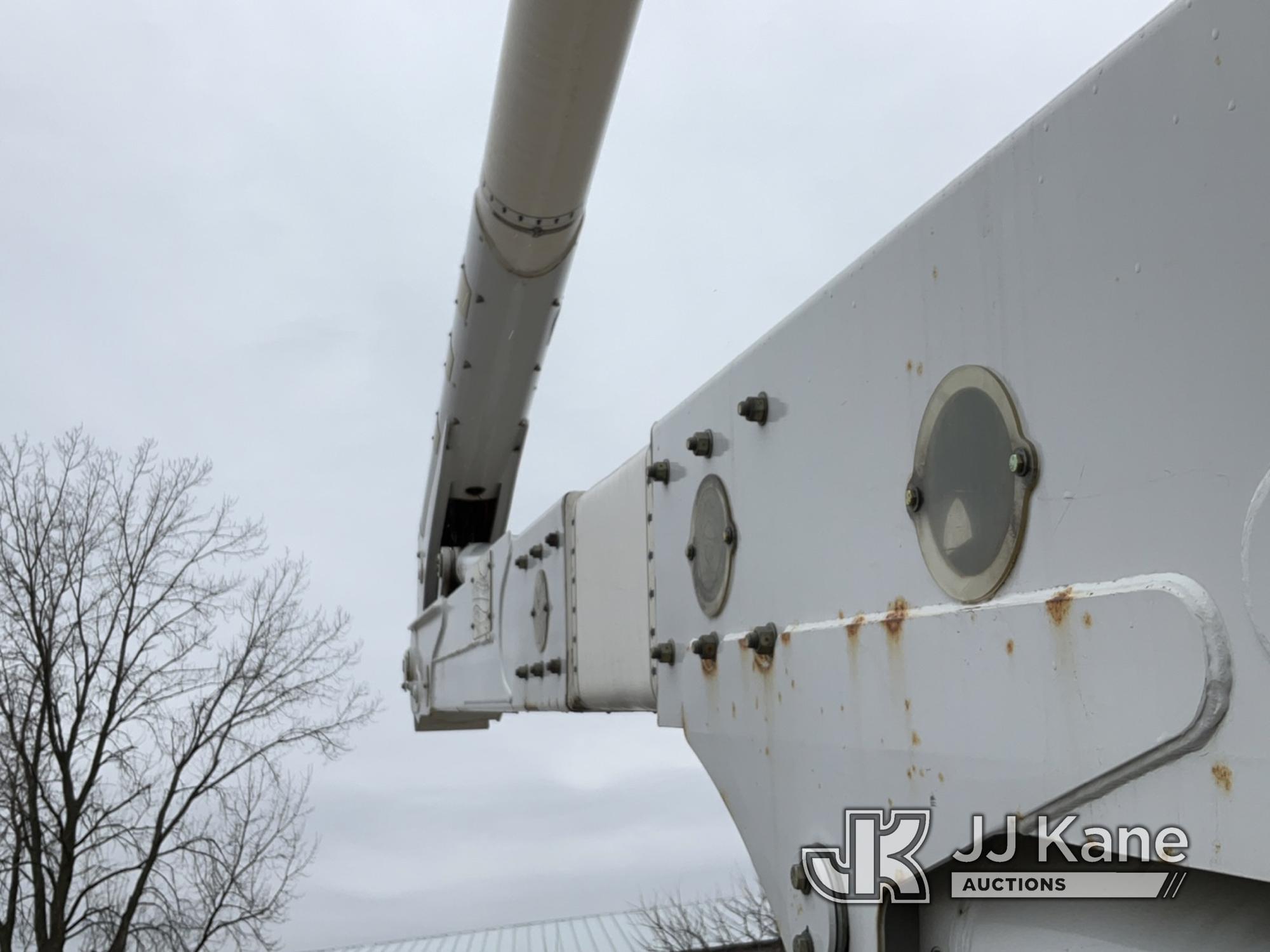 (Des Moines, IA) Altec AA55E, Material Handling Bucket Truck rear mounted on 2016 Freightliner M2 Ut