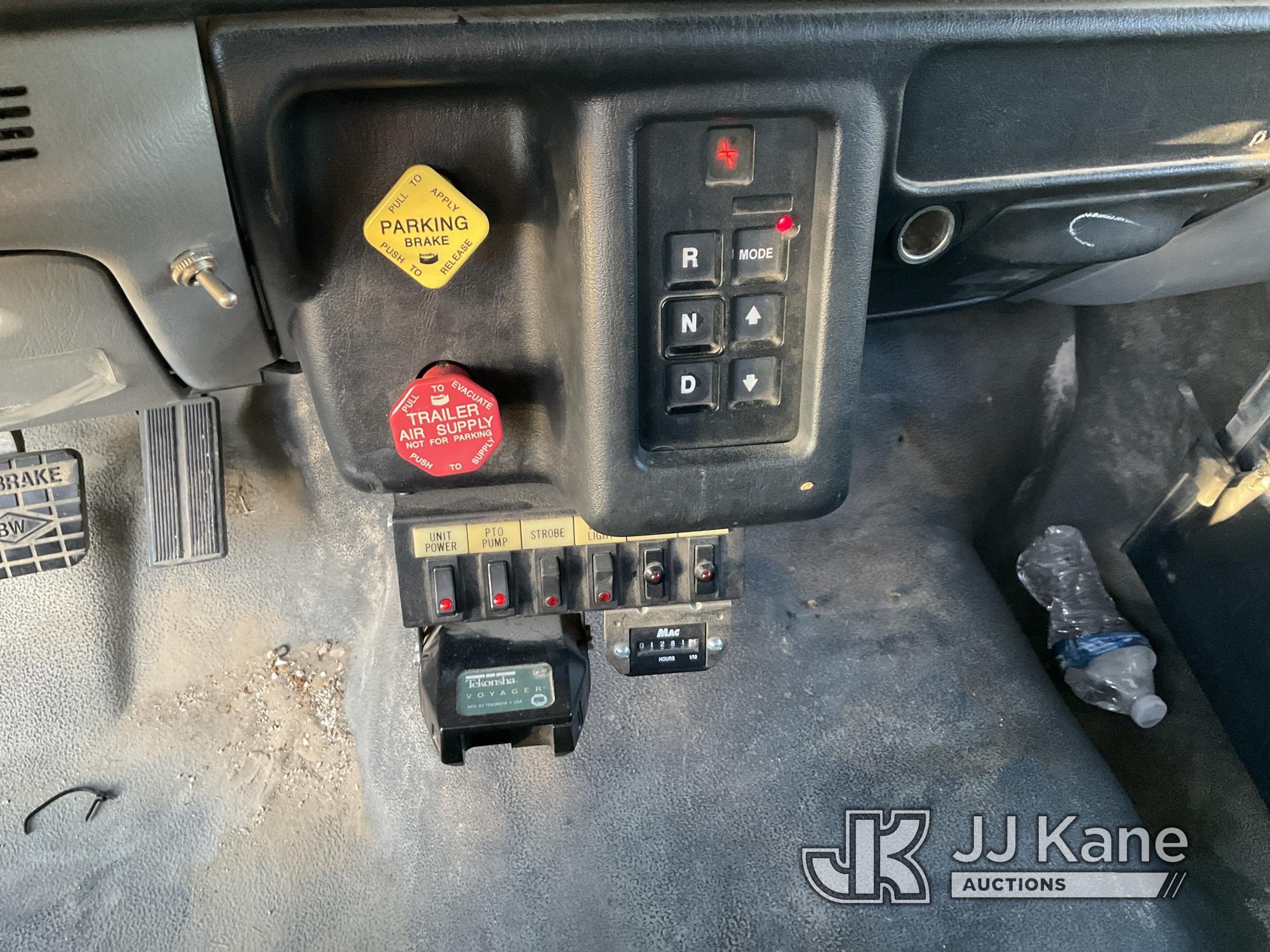 (San Antonio, TX) HiRanger 5FC-55, Bucket mounted behind cab on 2003 Ford F750 Utility Truck Runs, U