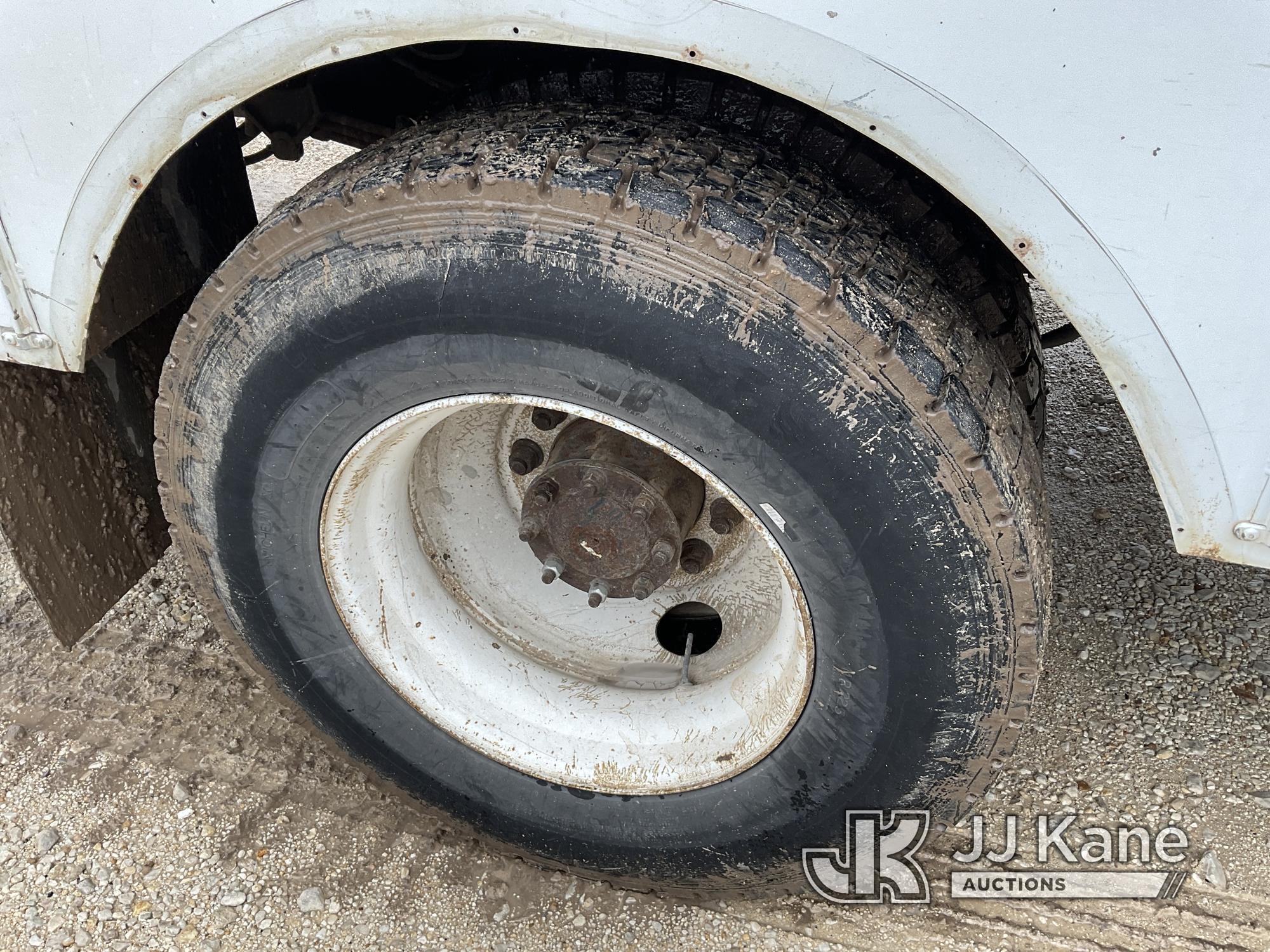 (San Antonio, TX) Terex/Telelect HiRanger 5FC-55, Bucket Truck mounted behind cab on 2002 Ford F750