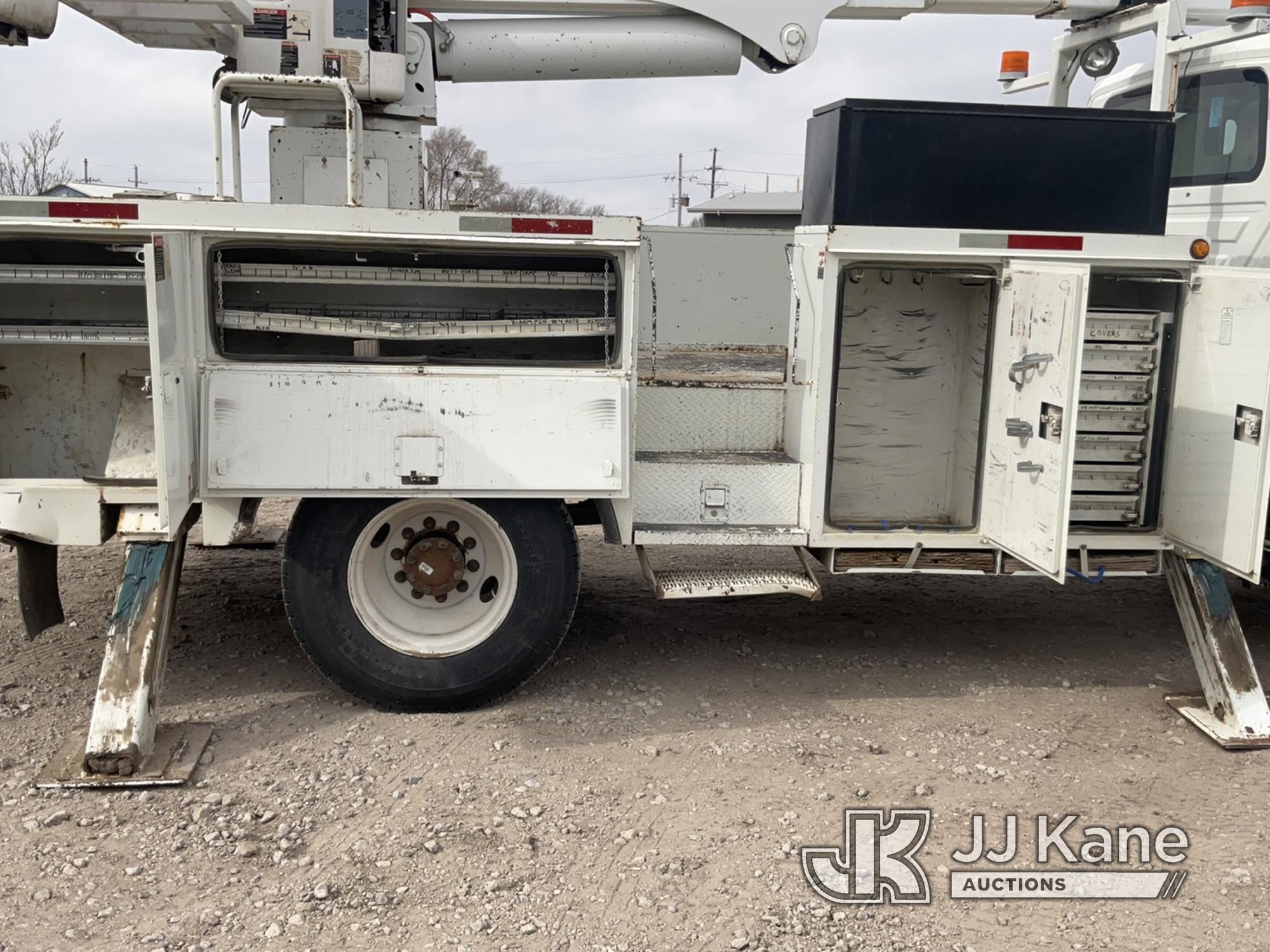 (Grand Island, NE) Altec AA55E, Material Handling Bucket Truck rear mounted on 2010 International 44