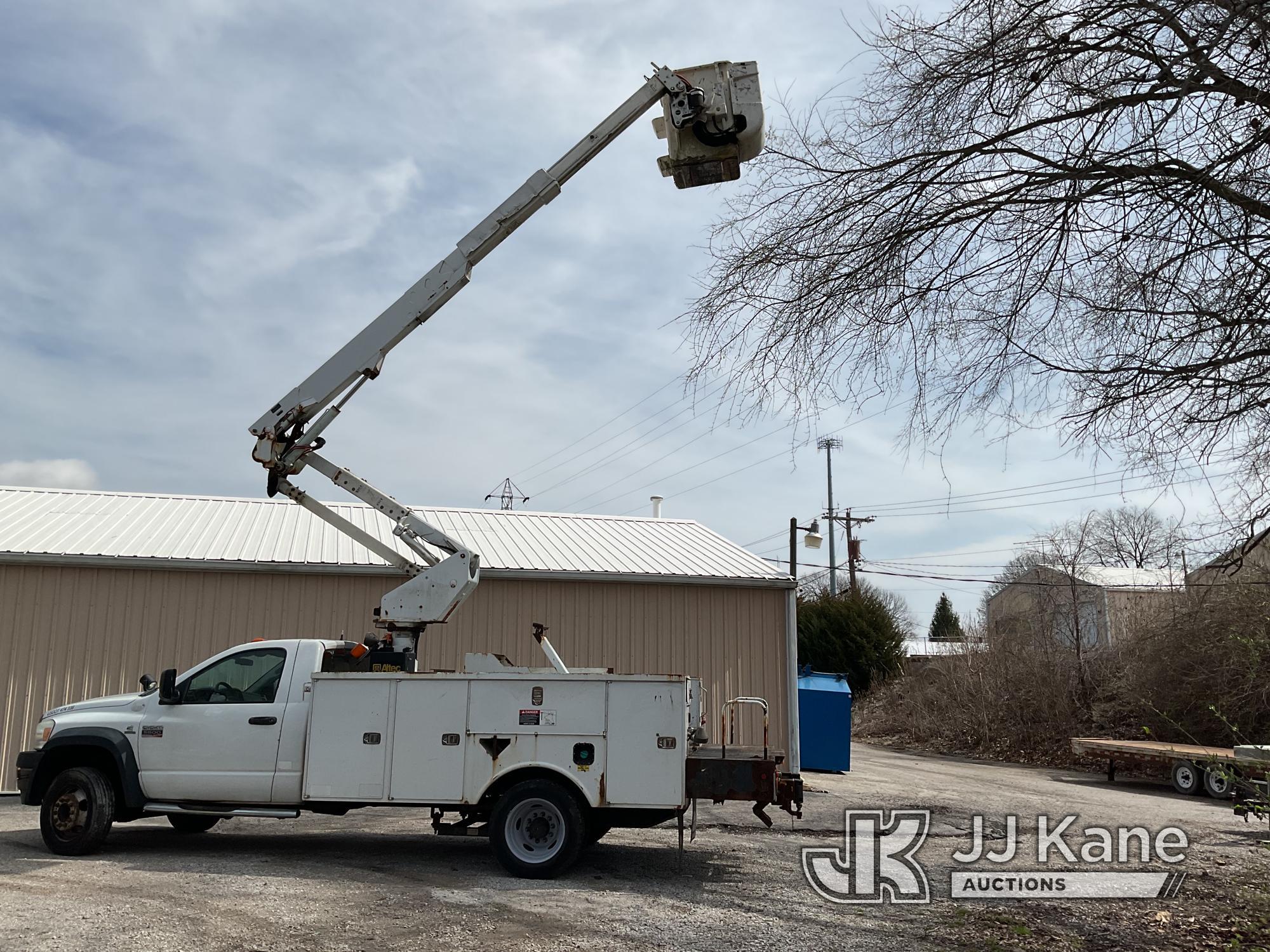 (Edwardsville, IL) Altec AT37G, Articulating & Telescopic Bucket Truck mounted behind cab on 2010 Do