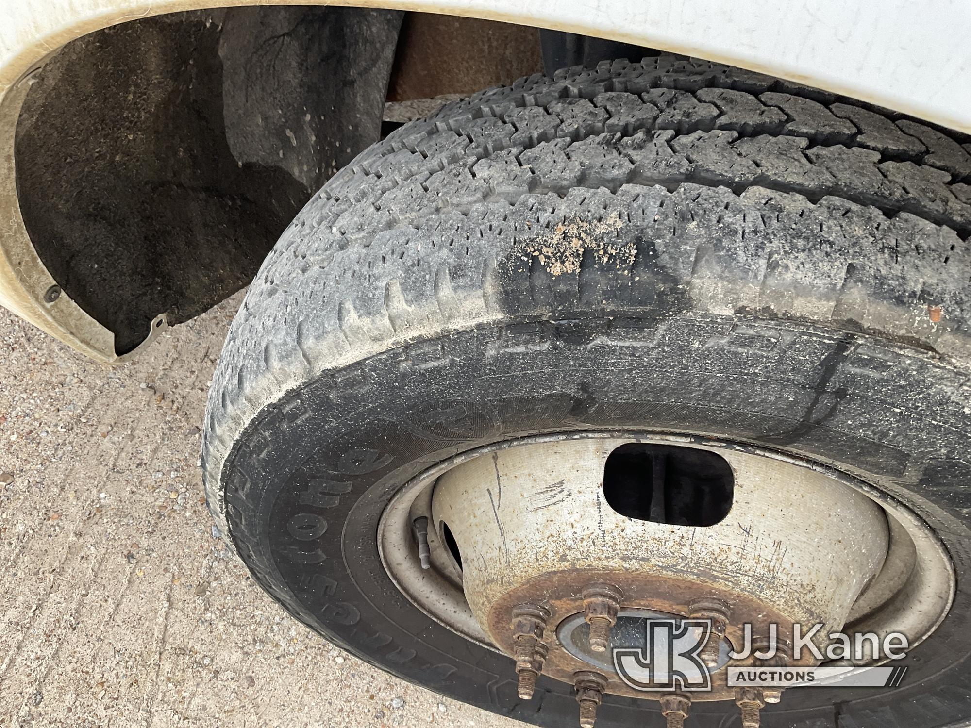 (Cypress, TX) 2013 Ford F350 Crew-Cab Service Truck Runs & Moves) (Airbag Light On, Minor Body Damag