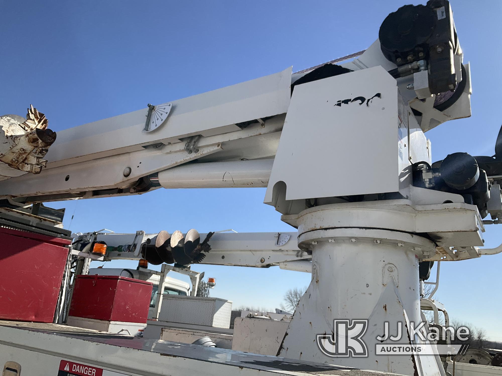 (Kansas City, MO) Altec DM47B-TR, Digger Derrick rear mounted on 2014 International 7300 4x4 Utility