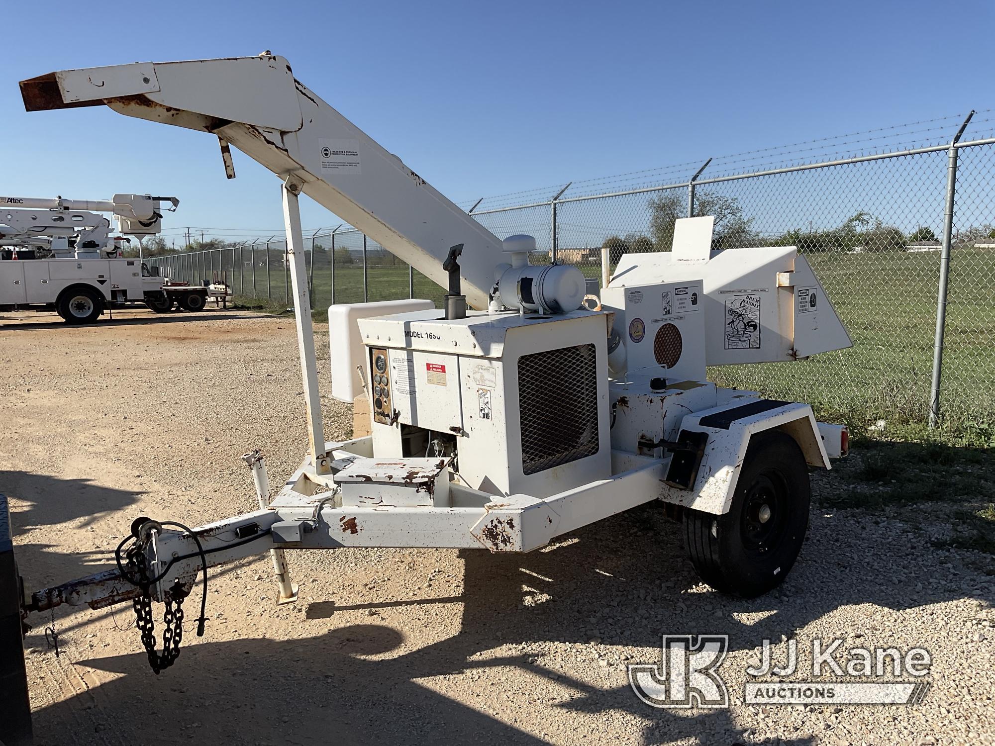 (Fredericksburg, TX) 1995 Bandit Industries 1690 Chipper (15in Drum), trailer mtd Runs And Operates,