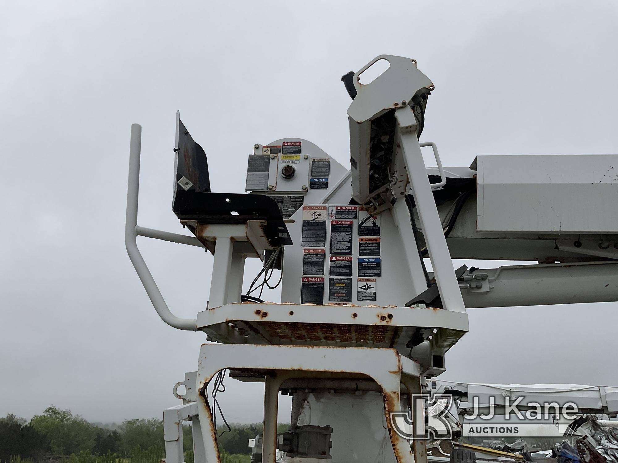 (Creedmoor, TX) Altec DM47-TR, Digger Derrick rear mounted on 2017 International 4300 Utility Truck