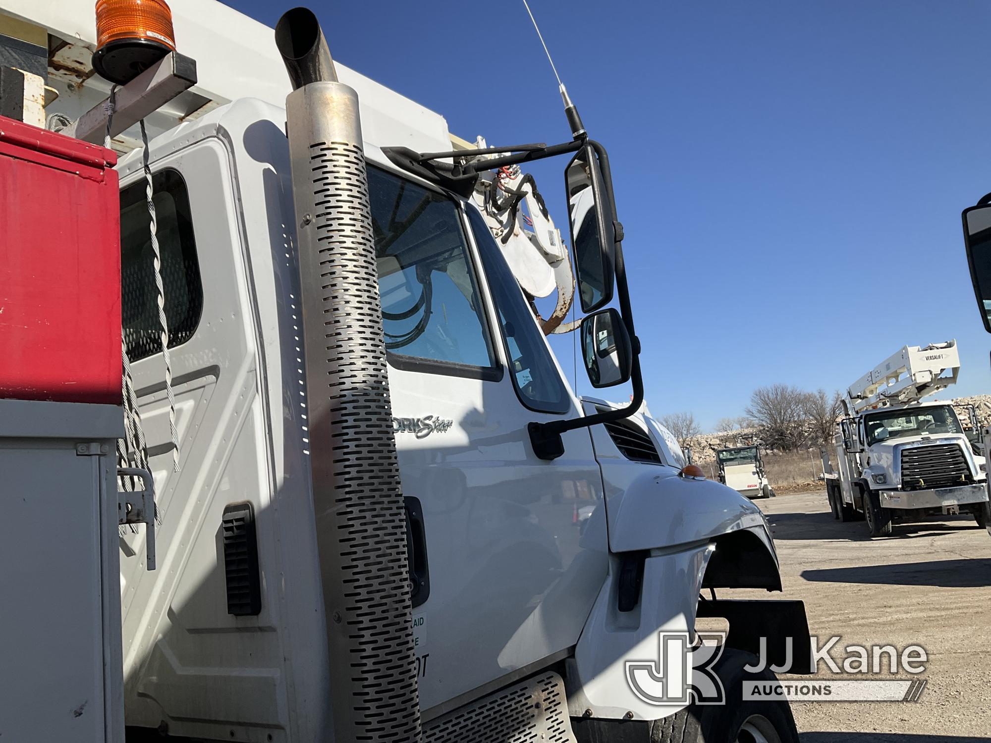 (Kansas City, MO) Altec DM47B-TR, Digger Derrick rear mounted on 2014 International 7300 4x4 Utility